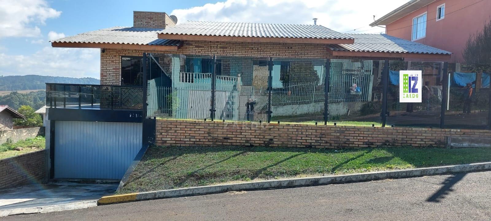 CASA A VENDA - BAIRRO GIOPPO - CAÇADOR-SC