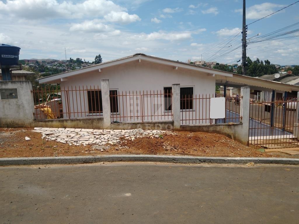 CASA PARA LOCAÇÃO BAIRRO MARTELLO 03 QUARTOS, GARAGEM 02 VEÍCULOS