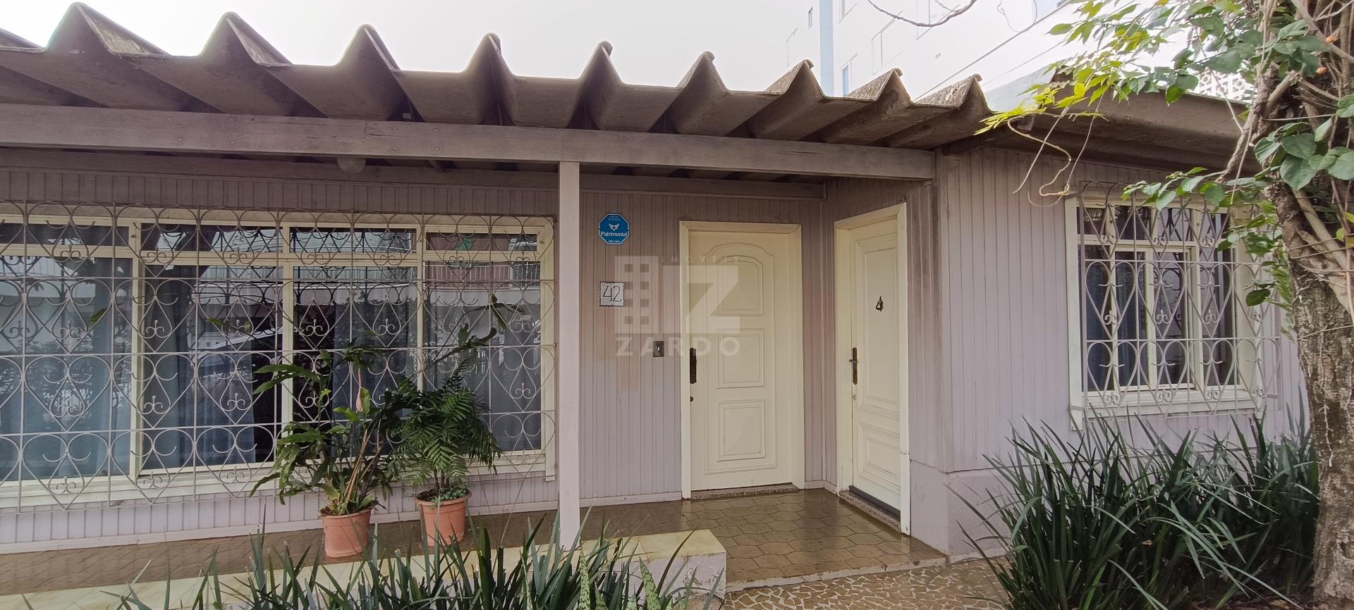 Investimento - Casa à venda em terreno de 482m  - no centro pr...