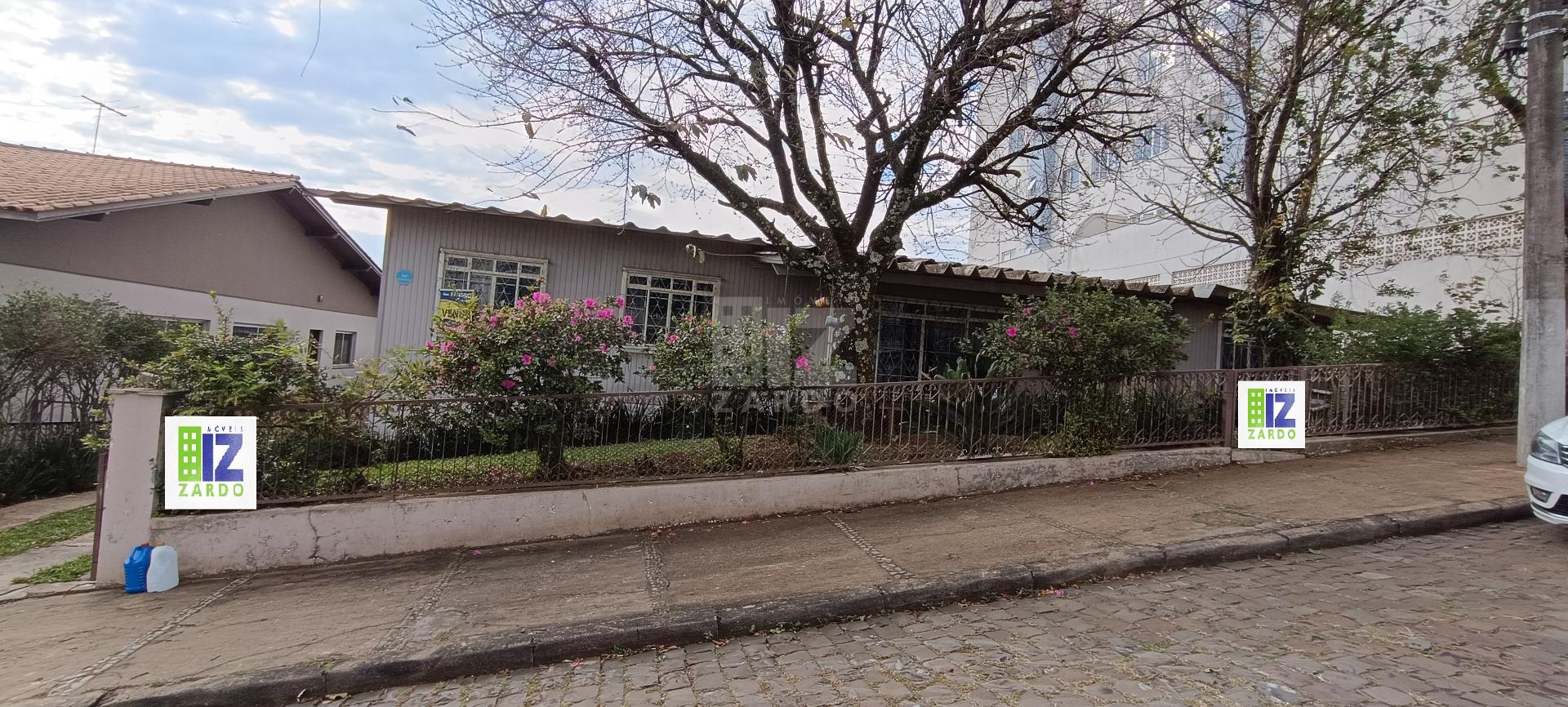 Investimento - Casa à venda em terreno de 482m  - no centro pr...