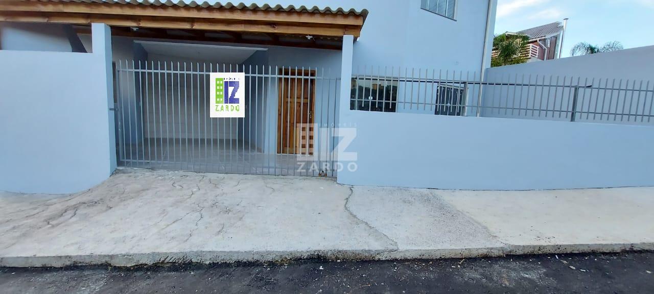 SOBRADO A VENDA - BAIRRO BELLO, COM 03 QUARTOS E VAGA DE GARAGEM.