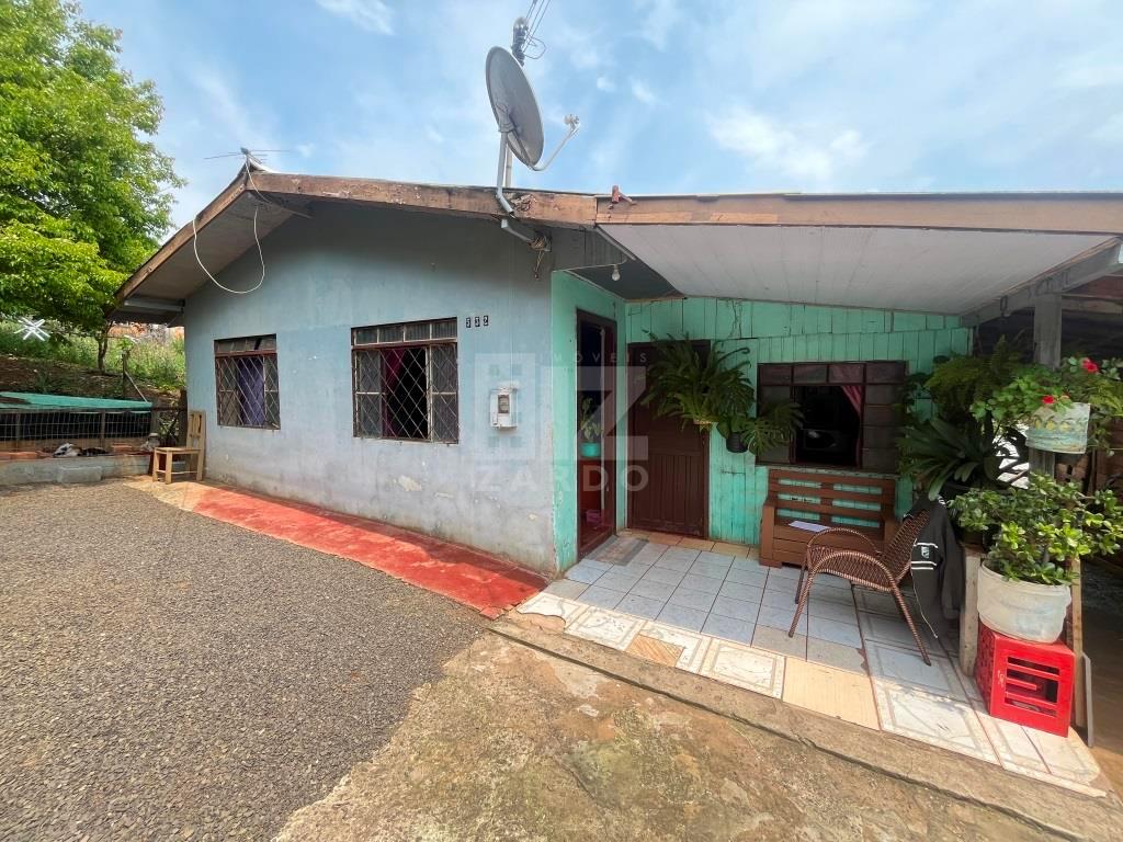 CASA LOCALIZADA PRÓXIMO DA CORFIO.