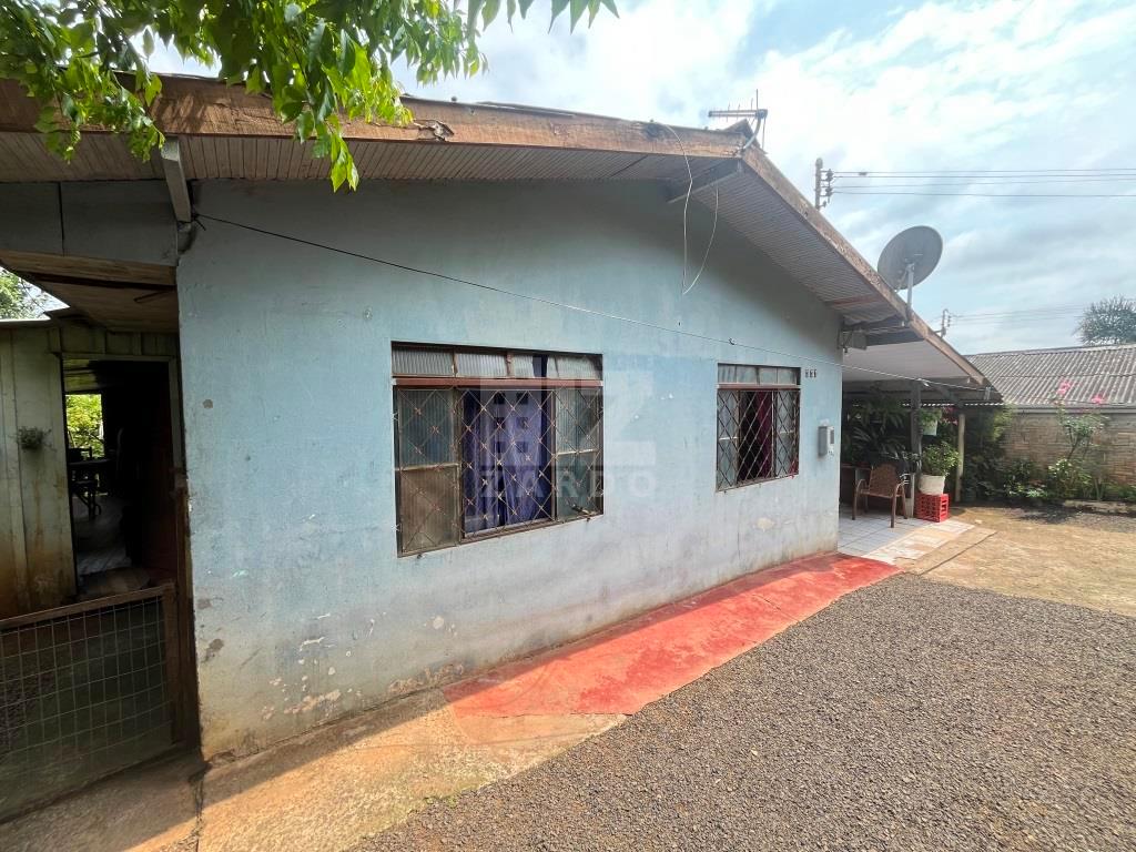 CASA LOCALIZADA PRÓXIMO DA CORFIO.