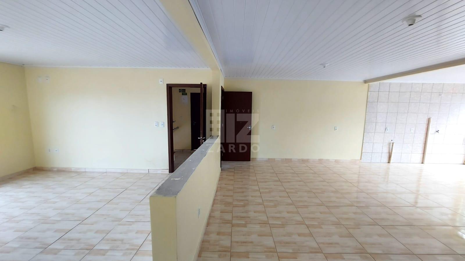 ESPAÇOSO APARTAMENTO, COM 03 QUARTOS, NO BAIRRO FIGUEROA    