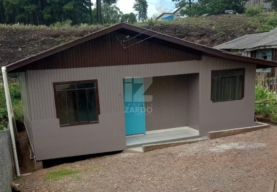 CASA FUNDOS PARA LOCAÇÃO, EM MADEIRA, NO BAIRRO GIOPPO  