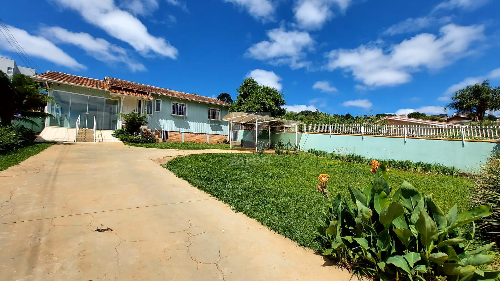 CASA A VENDA COM EXCELENTE TERRENO, BAIRRO SANTA CATARINA   