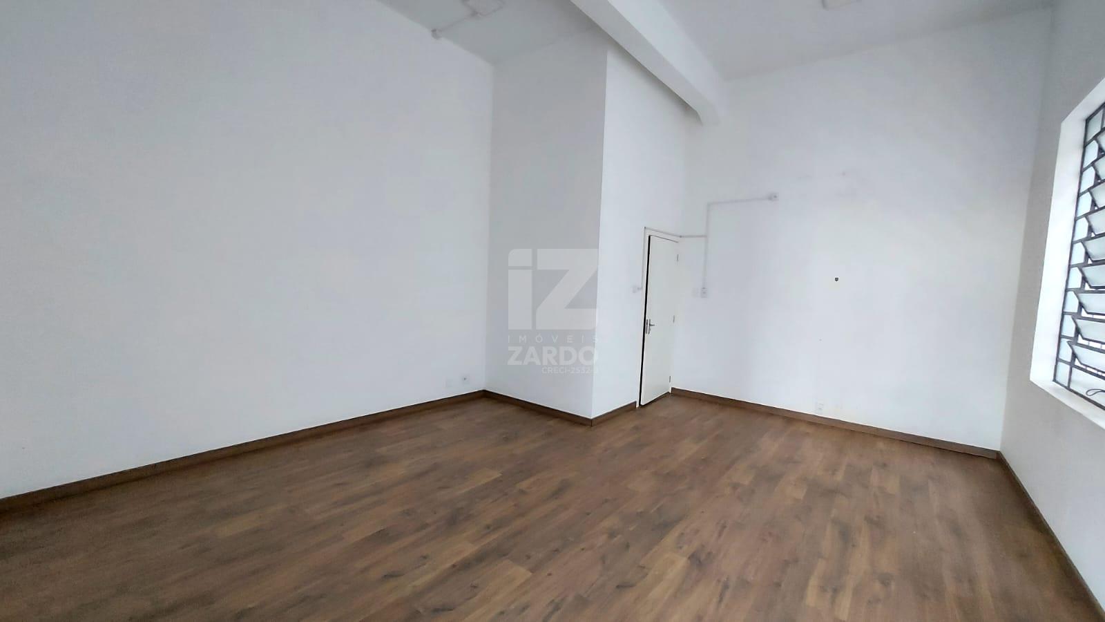 OPORTUNIDADE IMPERDÍVEL, SALA COMERCIAL TÉRREA, NO CENTRO  