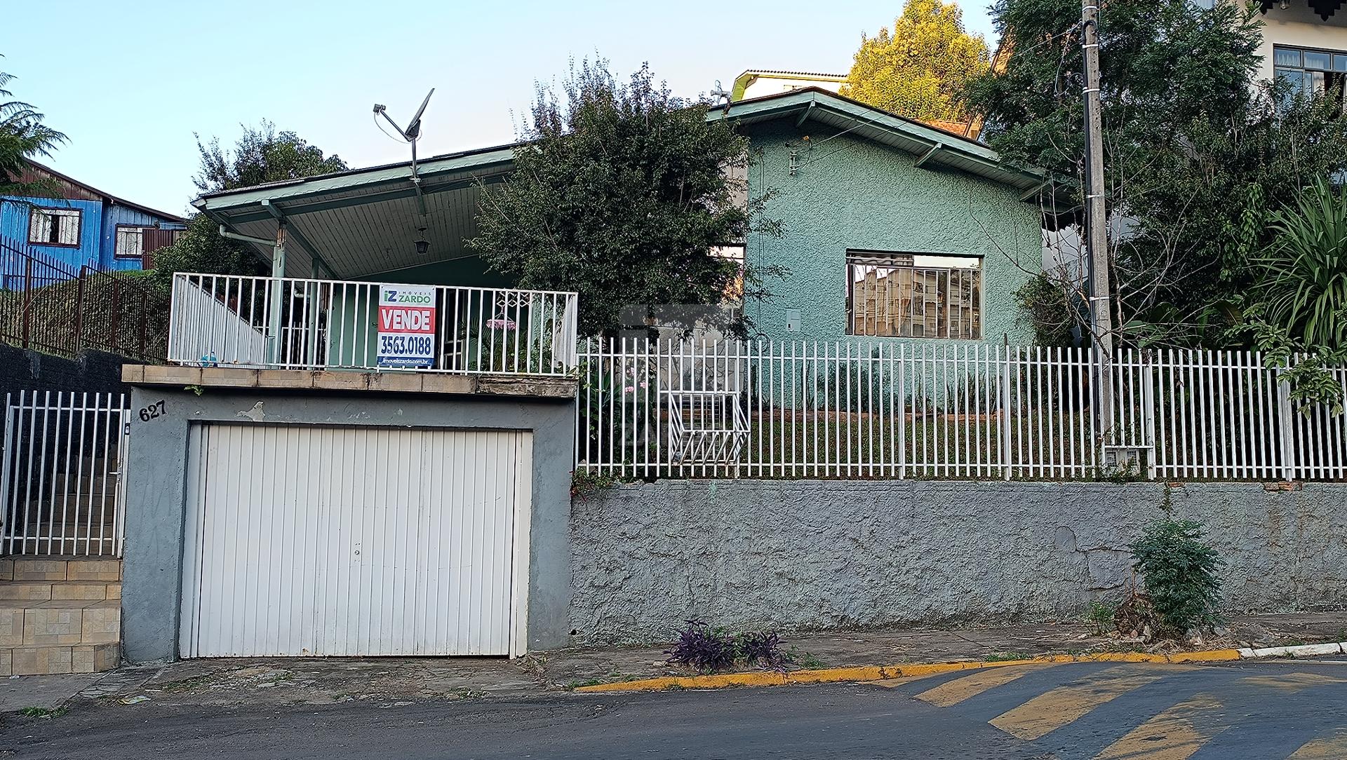 Casa e 02 kitnets à venda no mesmo lote - bairro Gioppo - Caça...