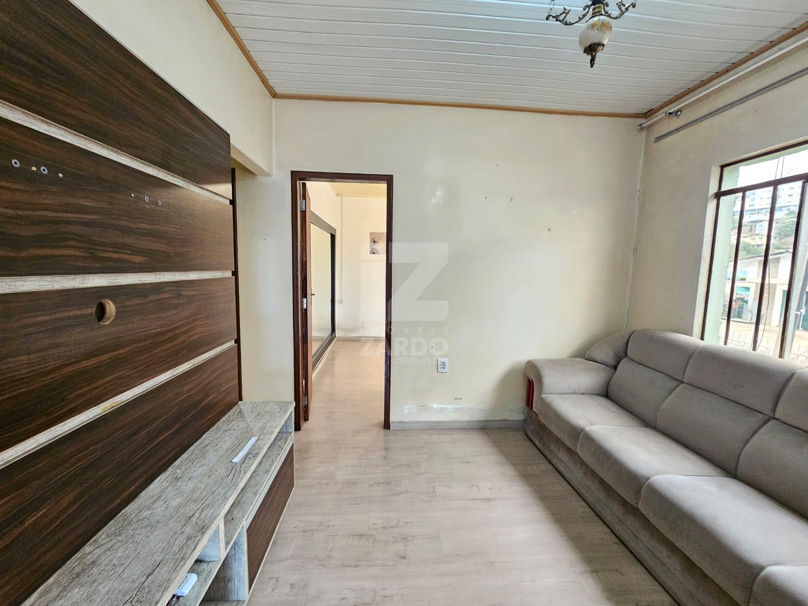 CASA AMPLA, PARA LOCAÇÃO, COM 04 QUARTOS, BAIRRO GIOPPO    