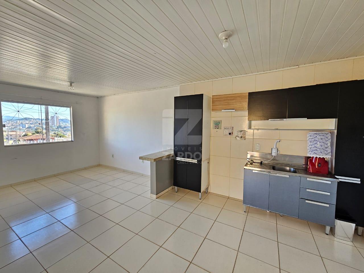 CASA PARA LOCAÇÃO, COM 03 QUARTOS E GARAGEM, BAIRRO BERGER  