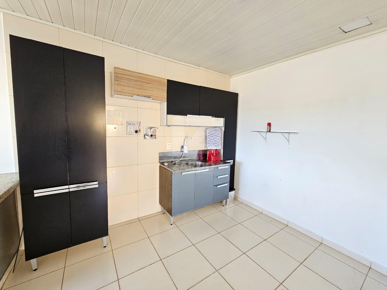CASA PARA LOCAÇÃO, COM 03 QUARTOS E GARAGEM, BAIRRO BERGER  