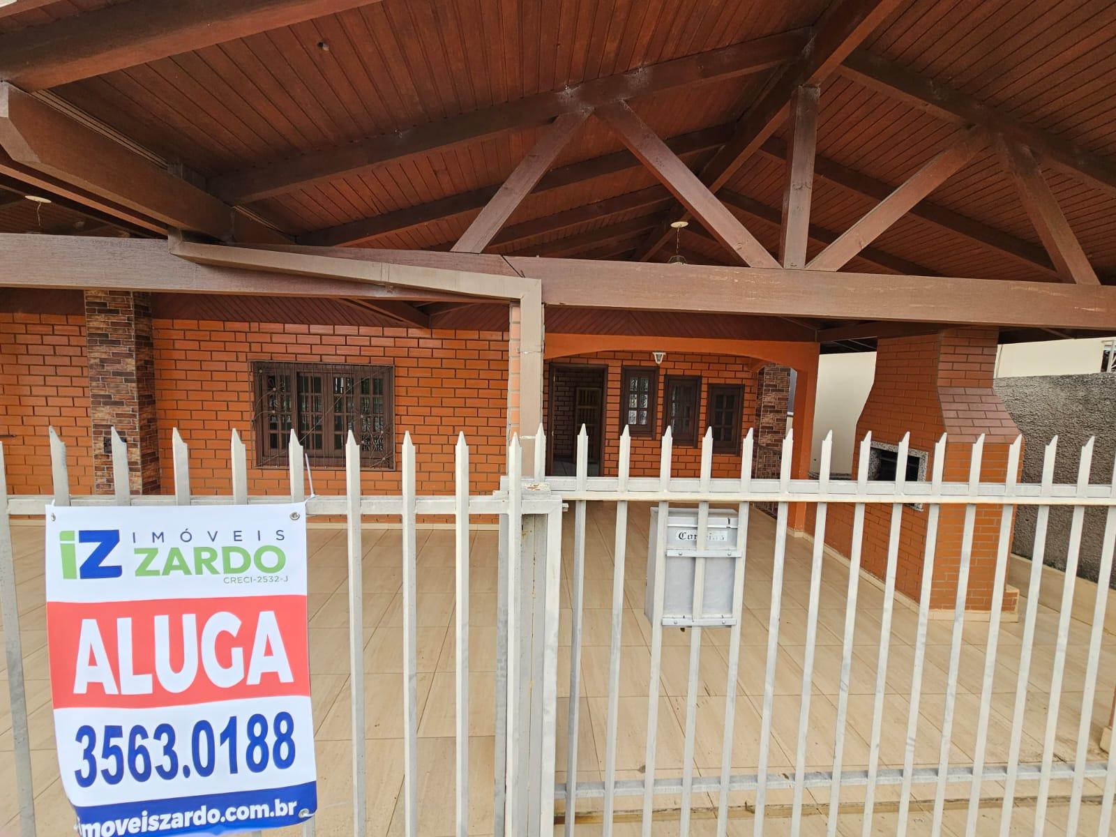 CASA AMPLA PARA LOCAÇÃO, PARTE SUPERIOR, BAIRRO MARTELLO    