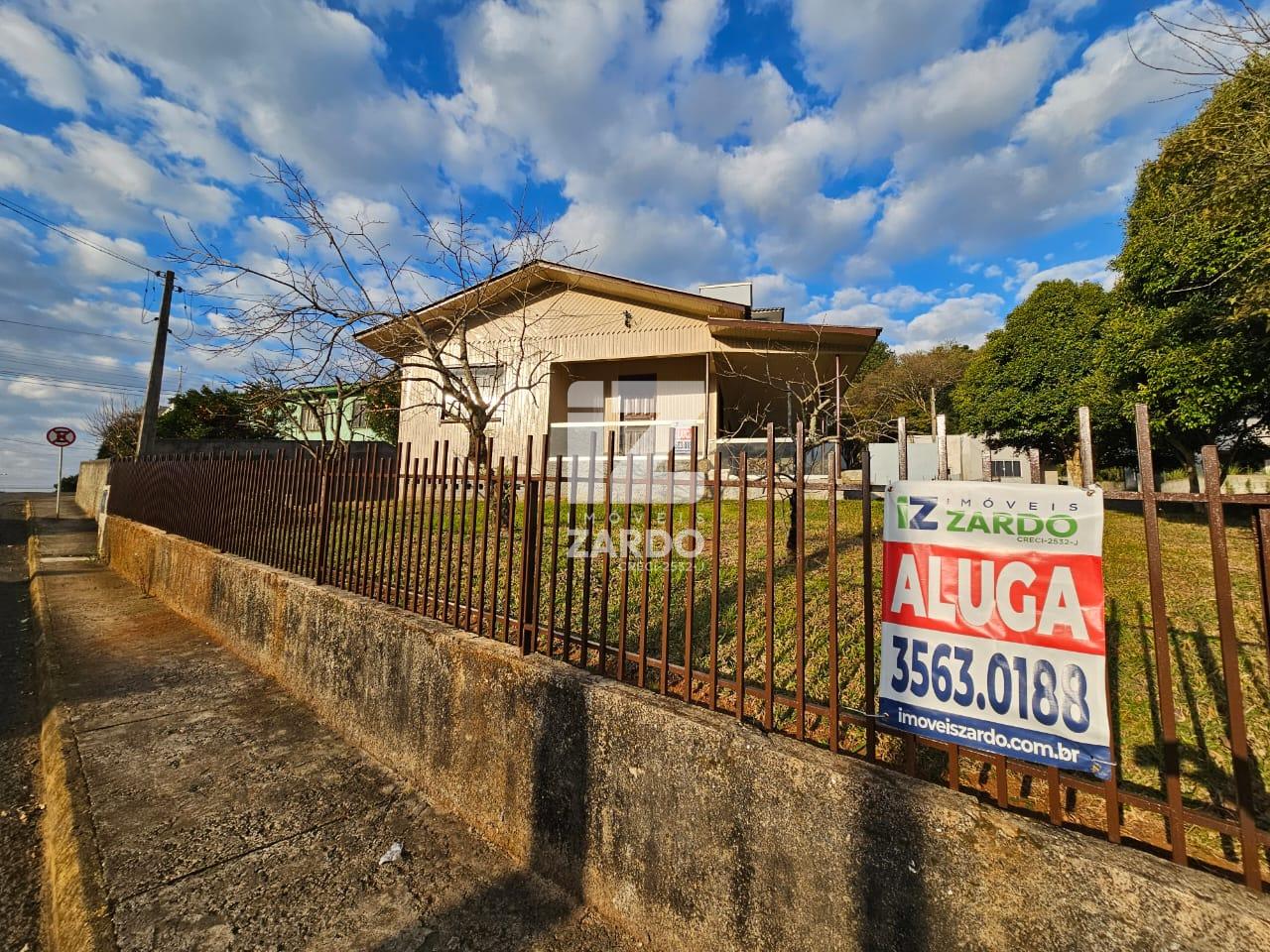 CASA CONFORTÁVEL, PARA LOCAÇÃO, BAIRRO BERGER,COM 03 QUARTOS  