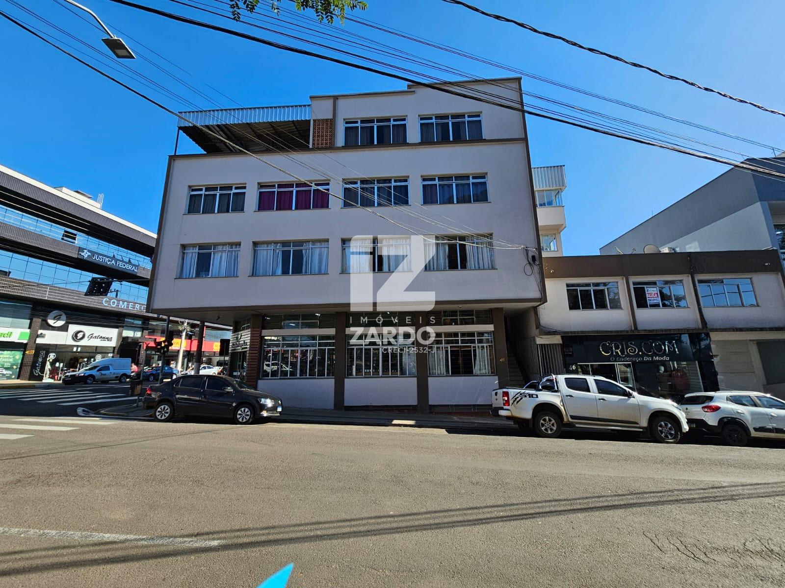 APARTAMENTO PARA LOCAÇÃO NO CENTRO, COM TRÊS QUARTOS, SALA, CO...