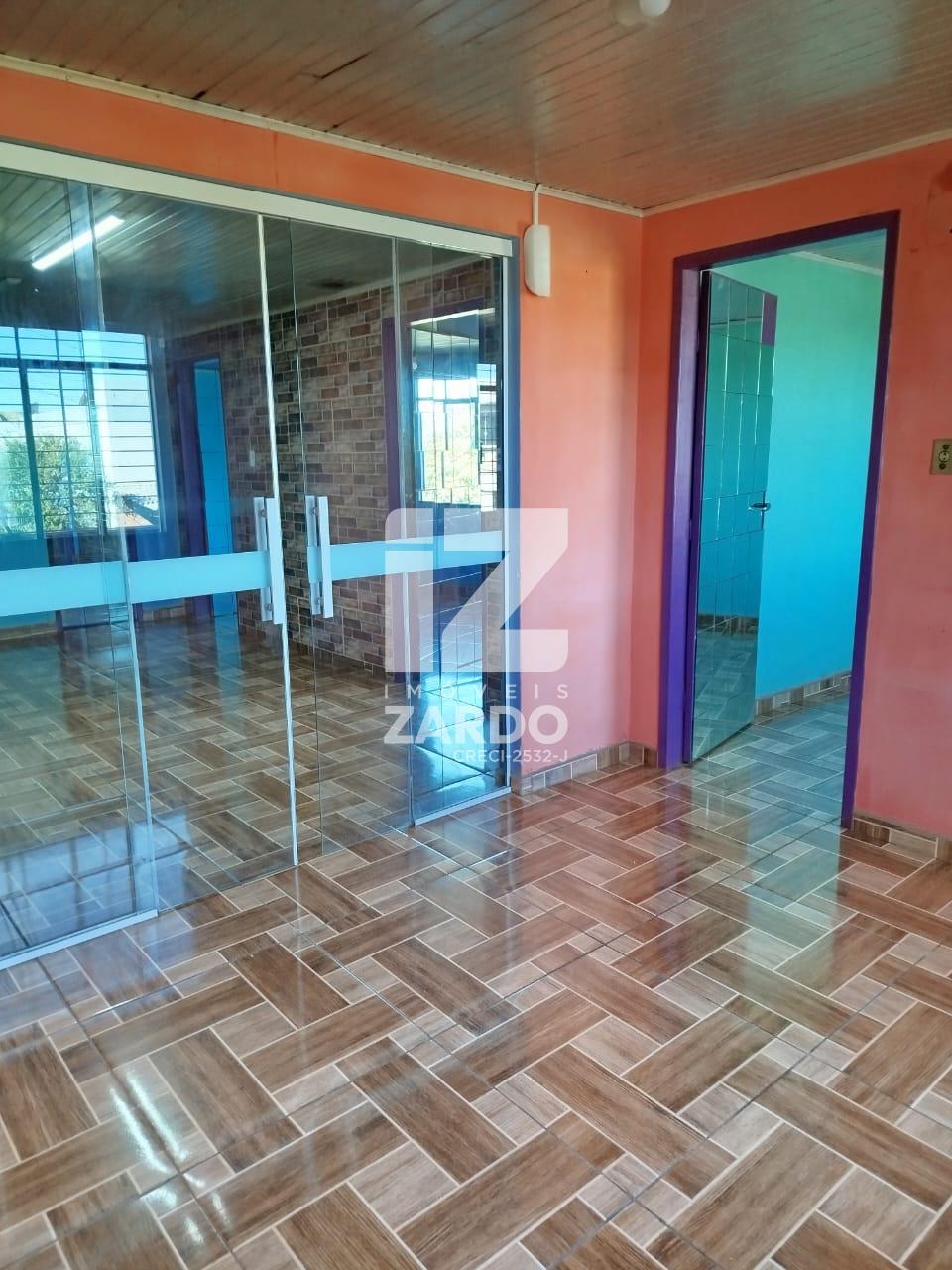 CASA PARA LOCAÇÃO, BAIRRO MARTELLO, COM 03 QUARTOS E GARAGEM  