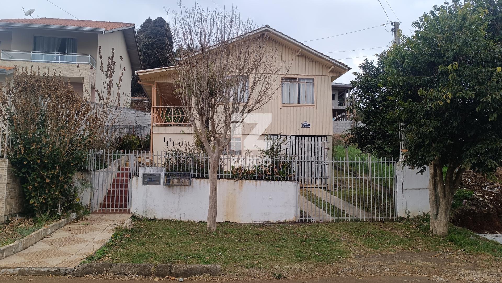 CASA MISTA A VENDA, 100M  -TERRENO DE 320M  - PRÓX. AO SENAI -...