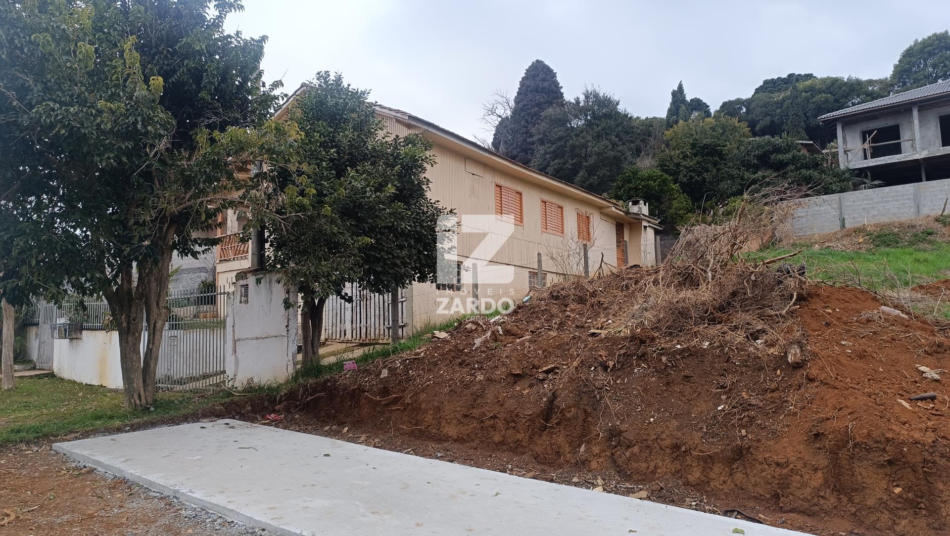 CASA MISTA A VENDA, 100M  -TERRENO DE 320M  - PRÓX. AO SENAI -...