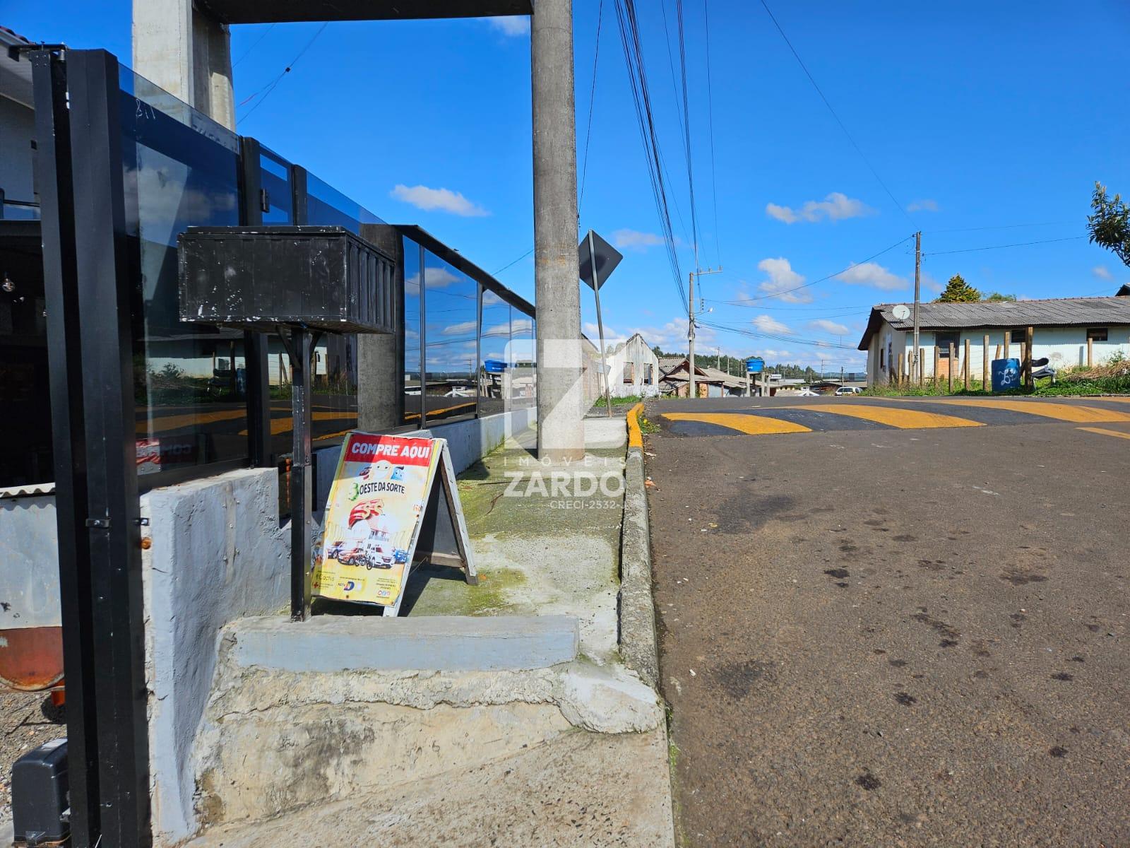 OPORTUNIDADE    KITINETE COM ÁREA COMPARTILHADA E BANHEIRO PRI...