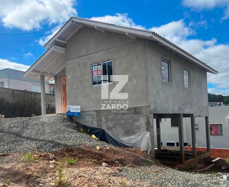 CASA PARA LOCAÇÃO, 02 QUARTOS, BAIRRO SANTA CATARINA   