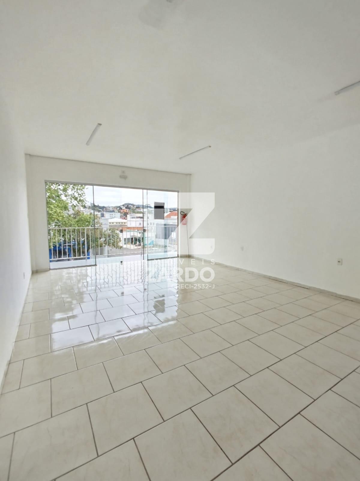 SALA COMERCIAL PARA LOCAÇÃO NO CENTRO, CONTENDO APROXIMADAMENT...