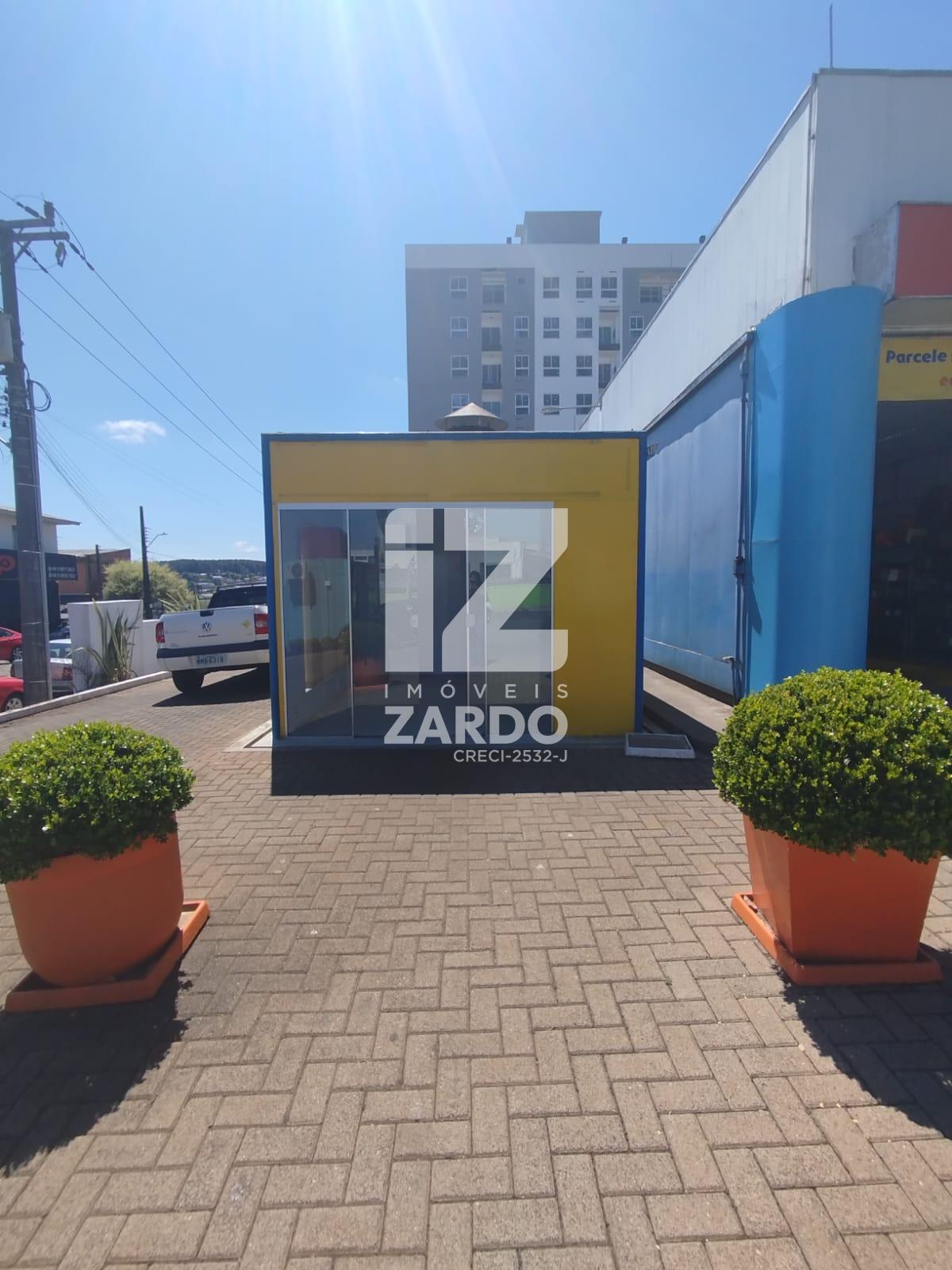 SALA COMERCIAL, ANEXO AO POSTO 1  DE MAIO, CONTENDO APROX 12M .