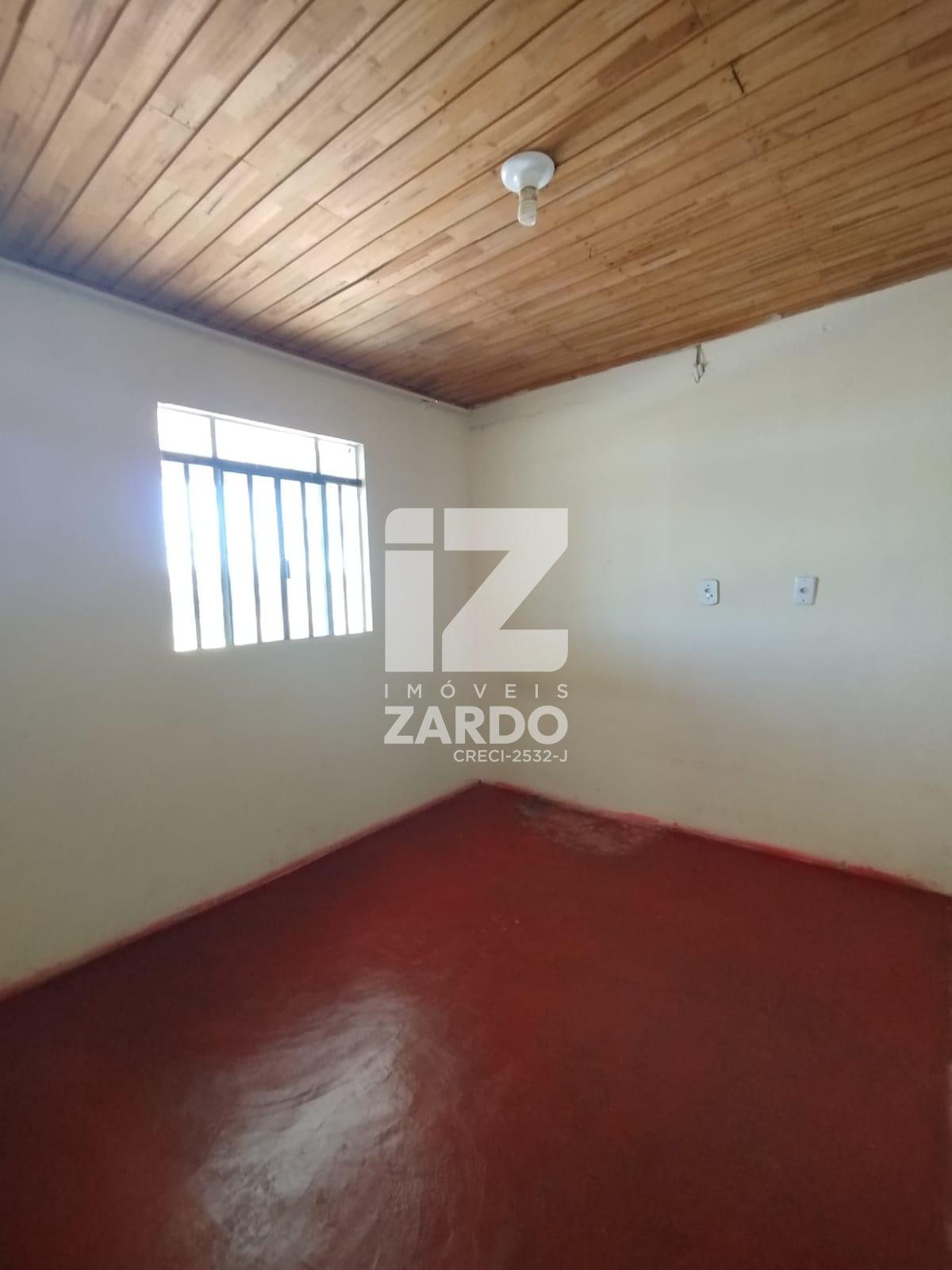 OPORTUNIDADE DE LOCAÇÃO, CASA COM 02 QUARTOS, NO BAIRRO MARTEL...