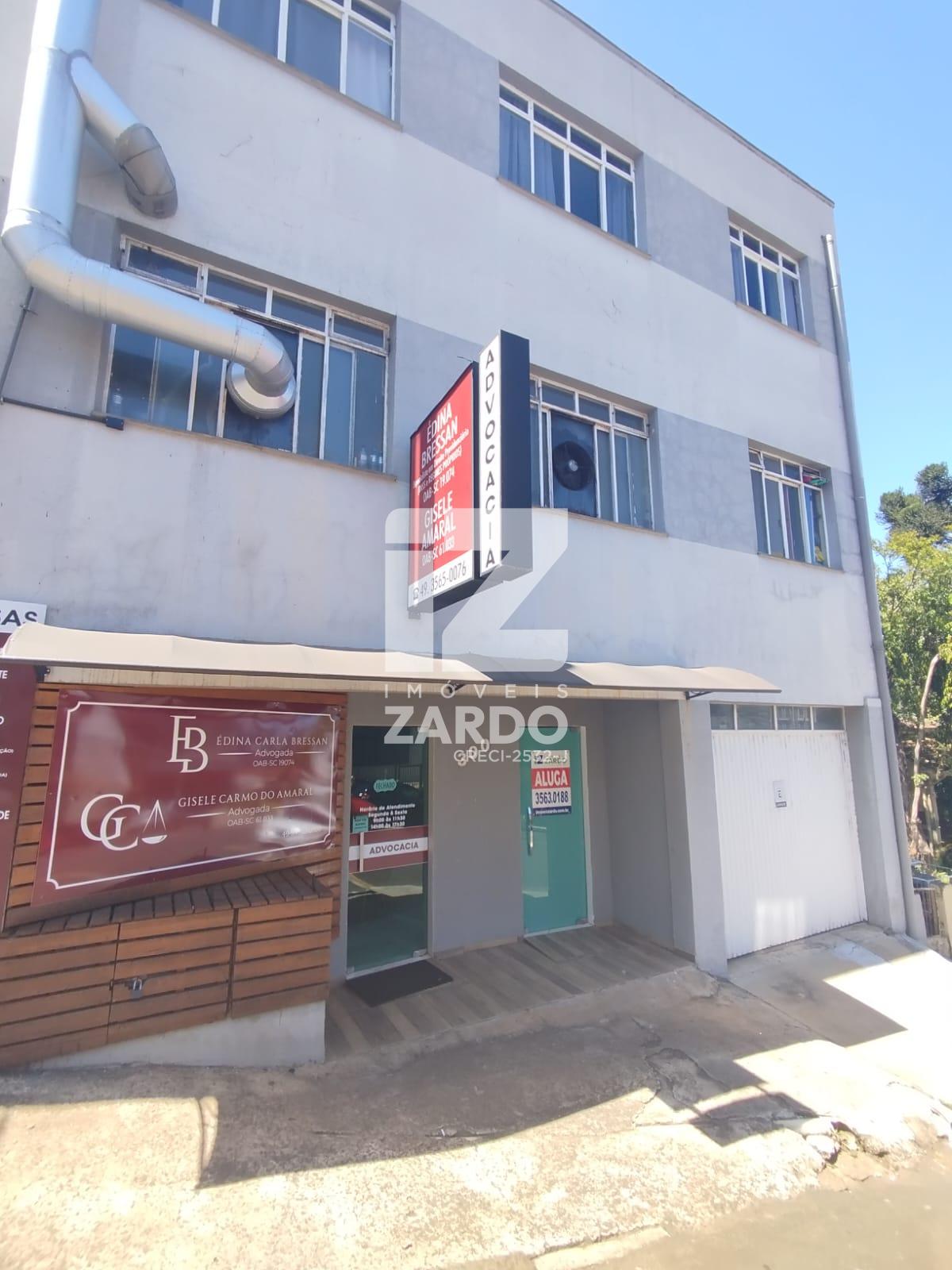 SALA COMERCIAL TÉRREA PARA LOCAÇÃO, LADO DIREITO, COM APROX 90M ,