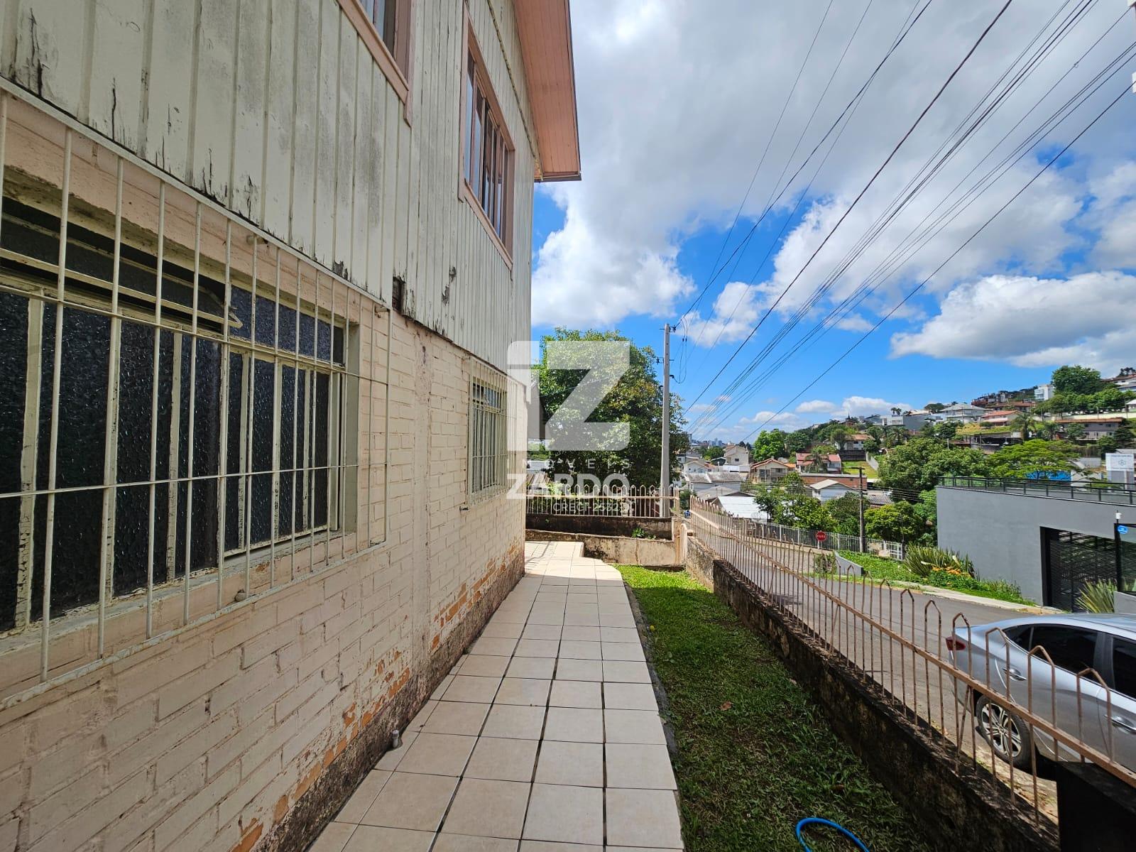 AMPLO TERRENO COM CASA DE MADEIRA DE 02 PISOS A VENDA,  BAIRRO...