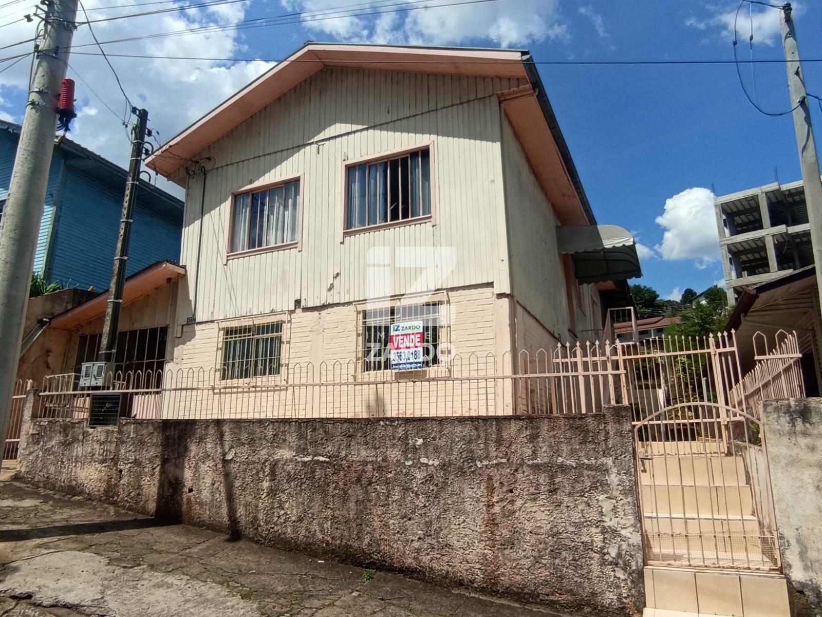 AMPLO TERRENO COM CASA DE MADEIRA DE 02 PISOS A VENDA,  BAIRRO...