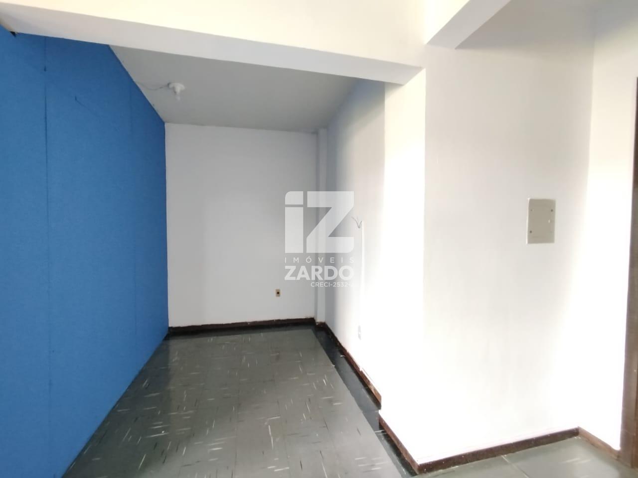 KITINETE NO CENTRO CONTENDO UM  QUARTO, SALA E COZINHA CONJUGA...