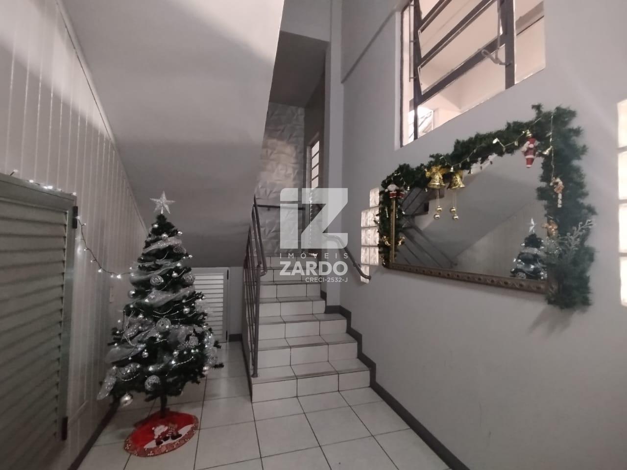 APARTAMENTO PARA LOCAÇÃO, CENTRO, CONTENDO 01 SUÍTE E 02 QUARTOS.