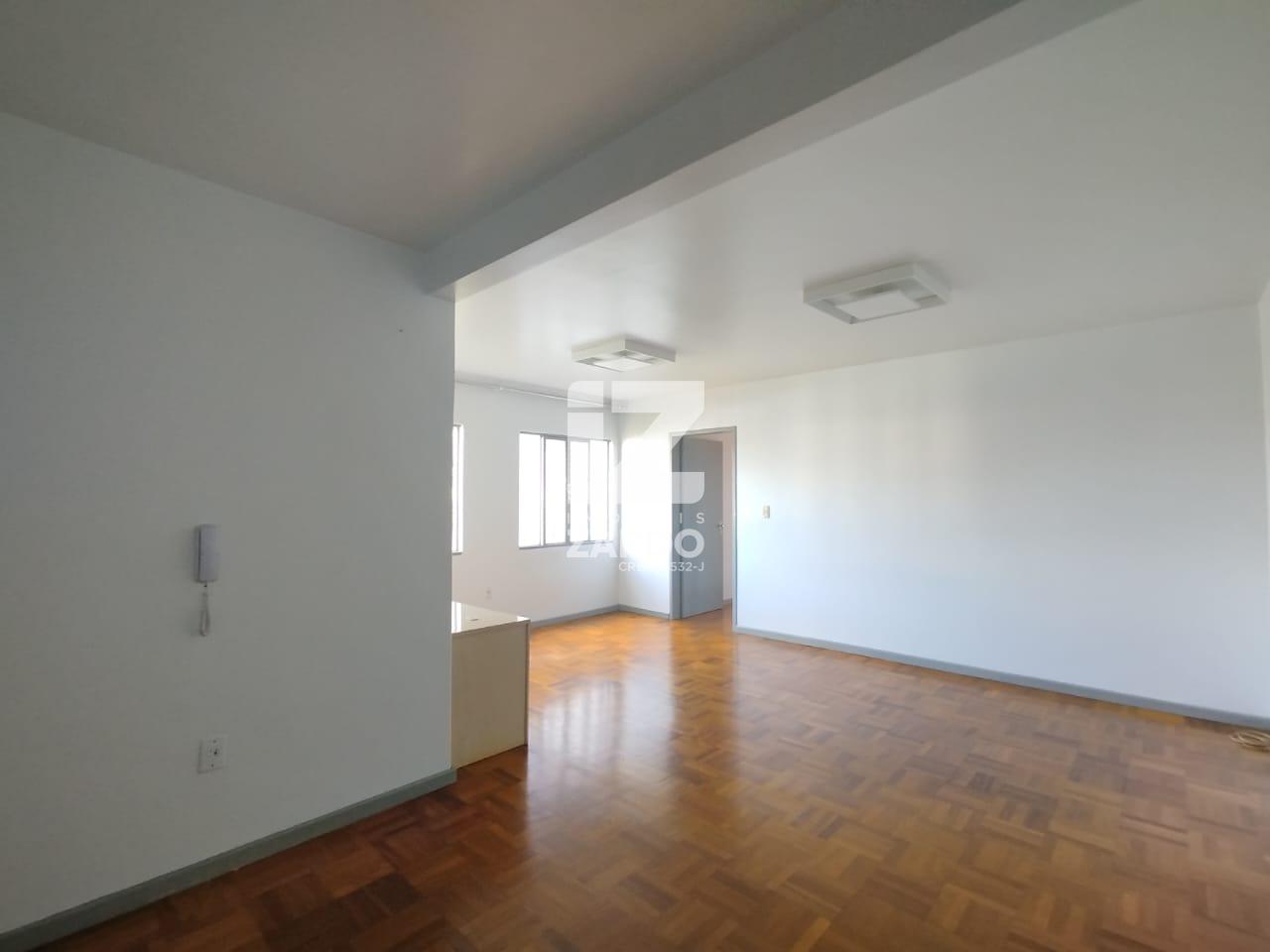 APARTAMENTO PARA LOCAÇÃO, CENTRO, CONTENDO 01 SUÍTE E 02 QUARTOS.