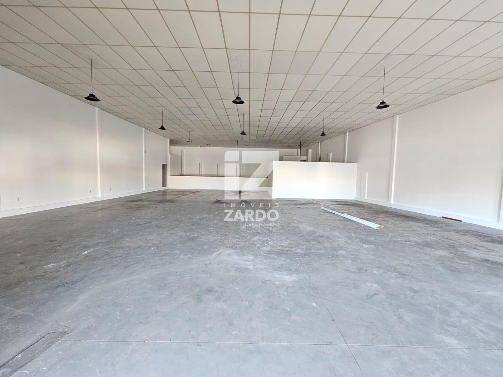 BARRACÃO PARA LOCAÇÃO, CONTENDO APROXIMADAMENTE 370M , PRÓXIMO...