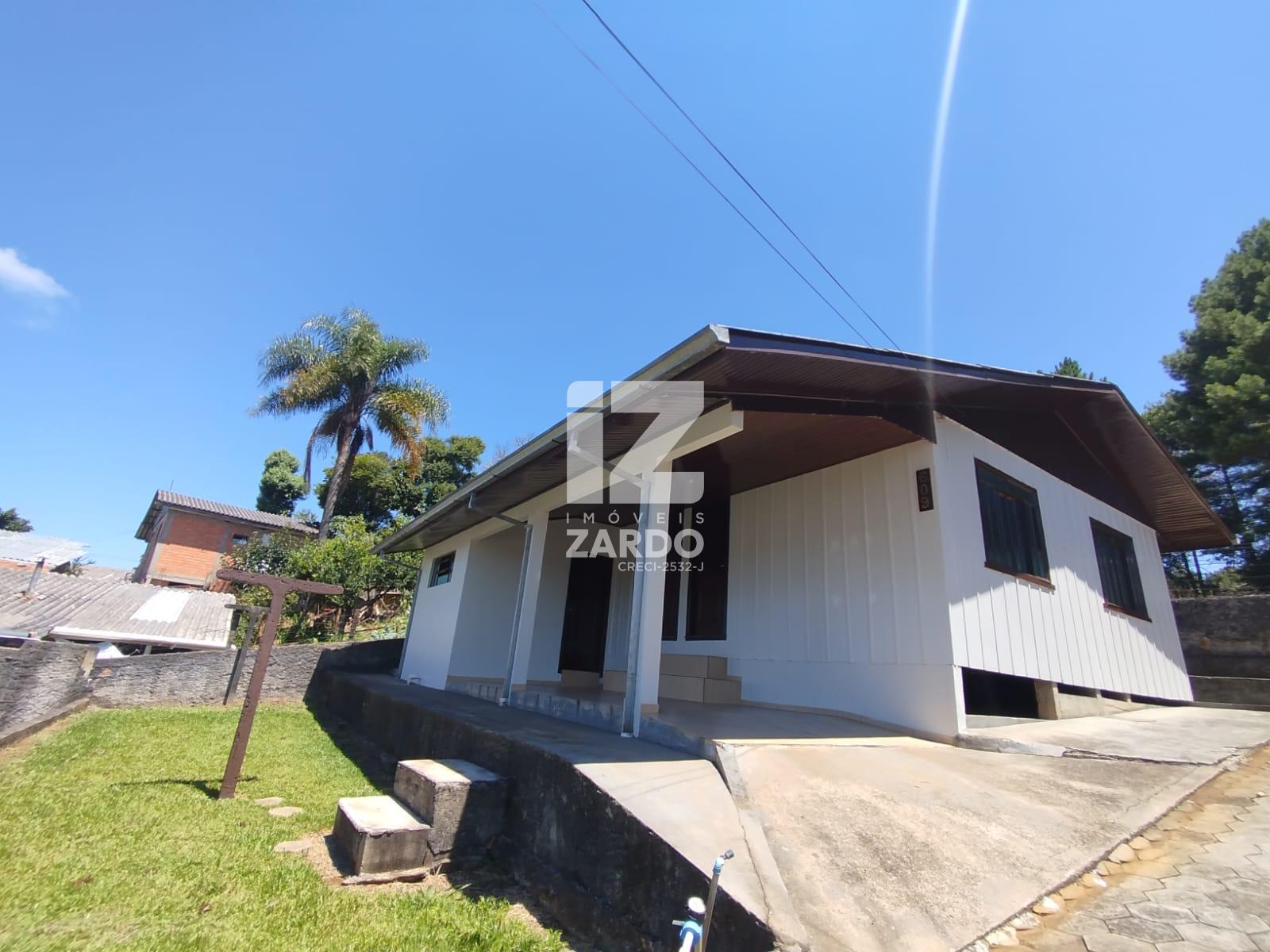 CASA PARA LOCAÇÃO, COM 03 QUARTOS, LOCALIZADA NO BAIRRO GIOPPO  