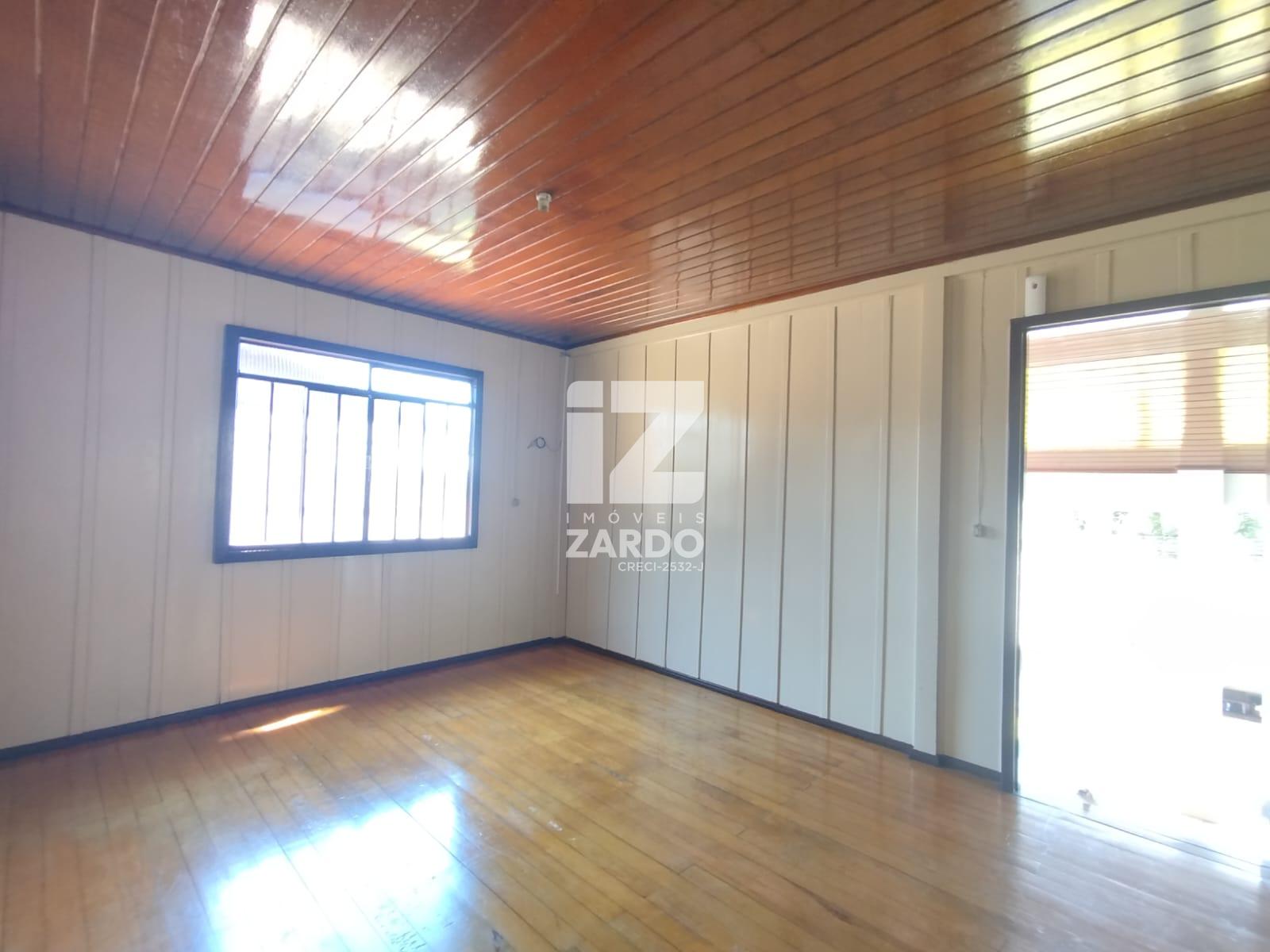 CASA PARA LOCAÇÃO, COM 03 QUARTOS, LOCALIZADA NO BAIRRO GIOPPO  