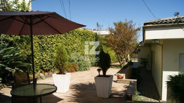 CASA A VENDA COM BELÍSSIMO TERRENO CENTRAL, CENTRO, CACADOR - SC