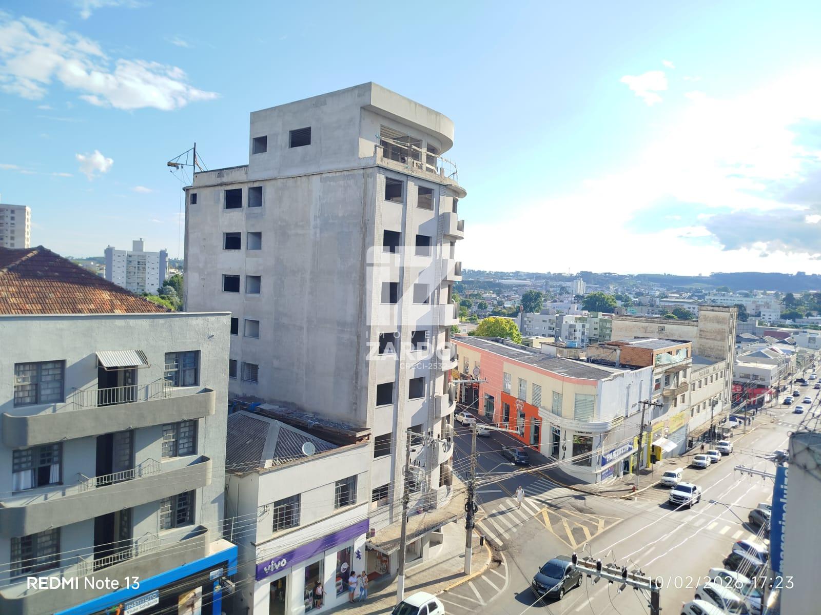 APARTAMENTO CONTENDO 01 SUÍTE, 02 QUARTOS, SALA, COZINHA E UMA...