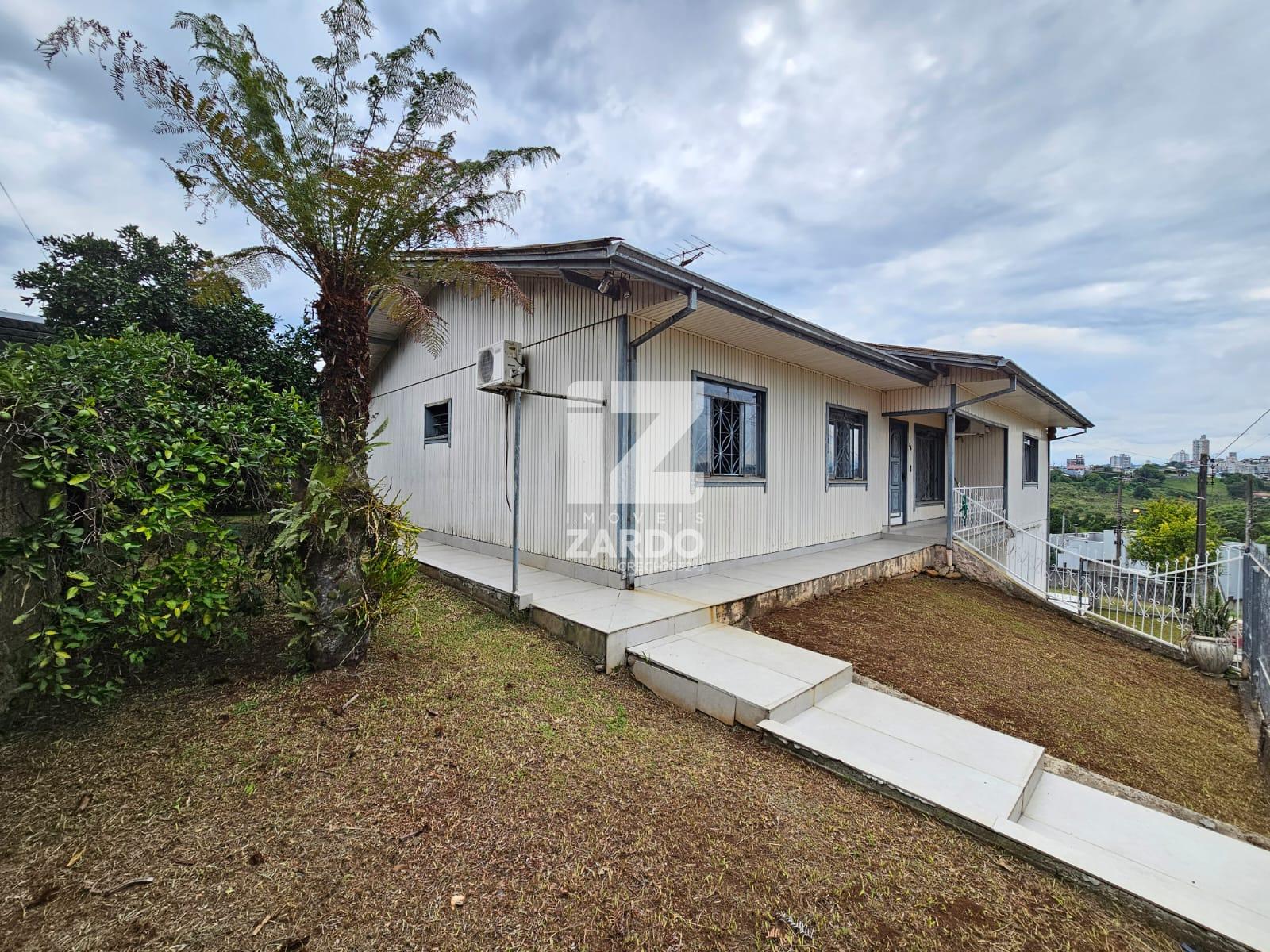 CASA MISTA À VENDA COM 248,78 m2 COM TERRENO DE ESQUINA DE 596...