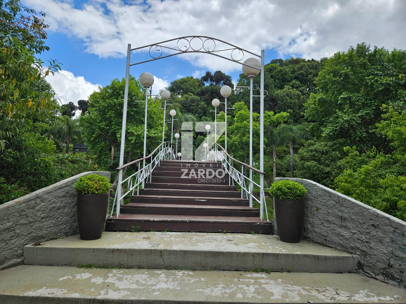 APARTAMENTO MOBILIADO, PARA LOCAÇÃO, EM ÓTIMA LOCALIZAÇÃO 