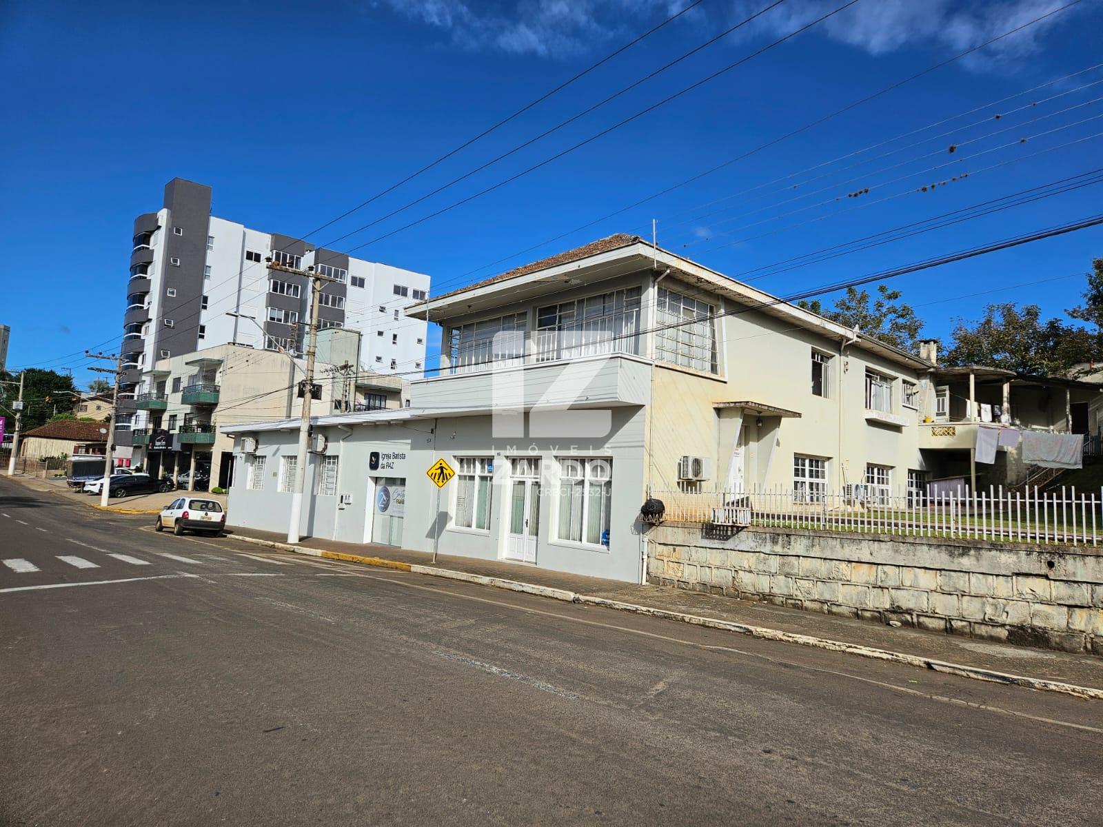 EXCELENTE TERRENO À VENDA COM BENFEITORIAS,  BAIRRO PARAÍSO, C...