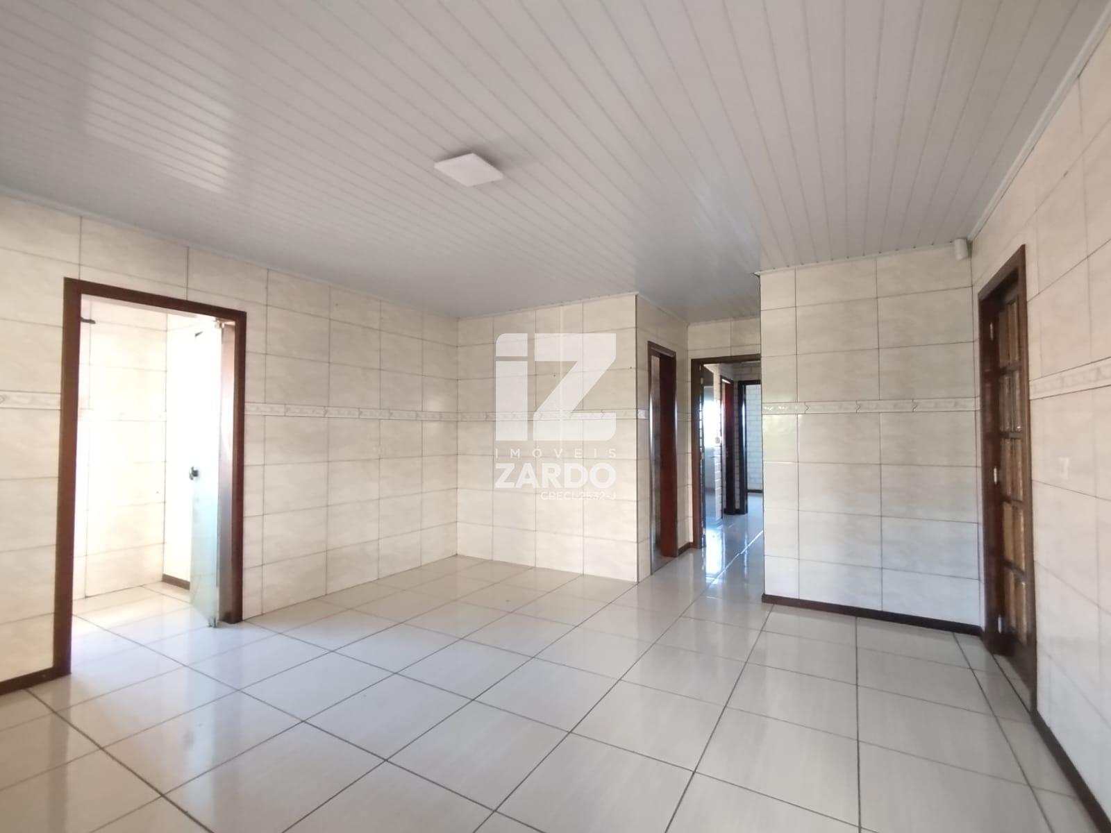 CASA AMPLA PARA LOCAÇÃO, PARTE SUPERIOR, BAIRRO MARTELLO    