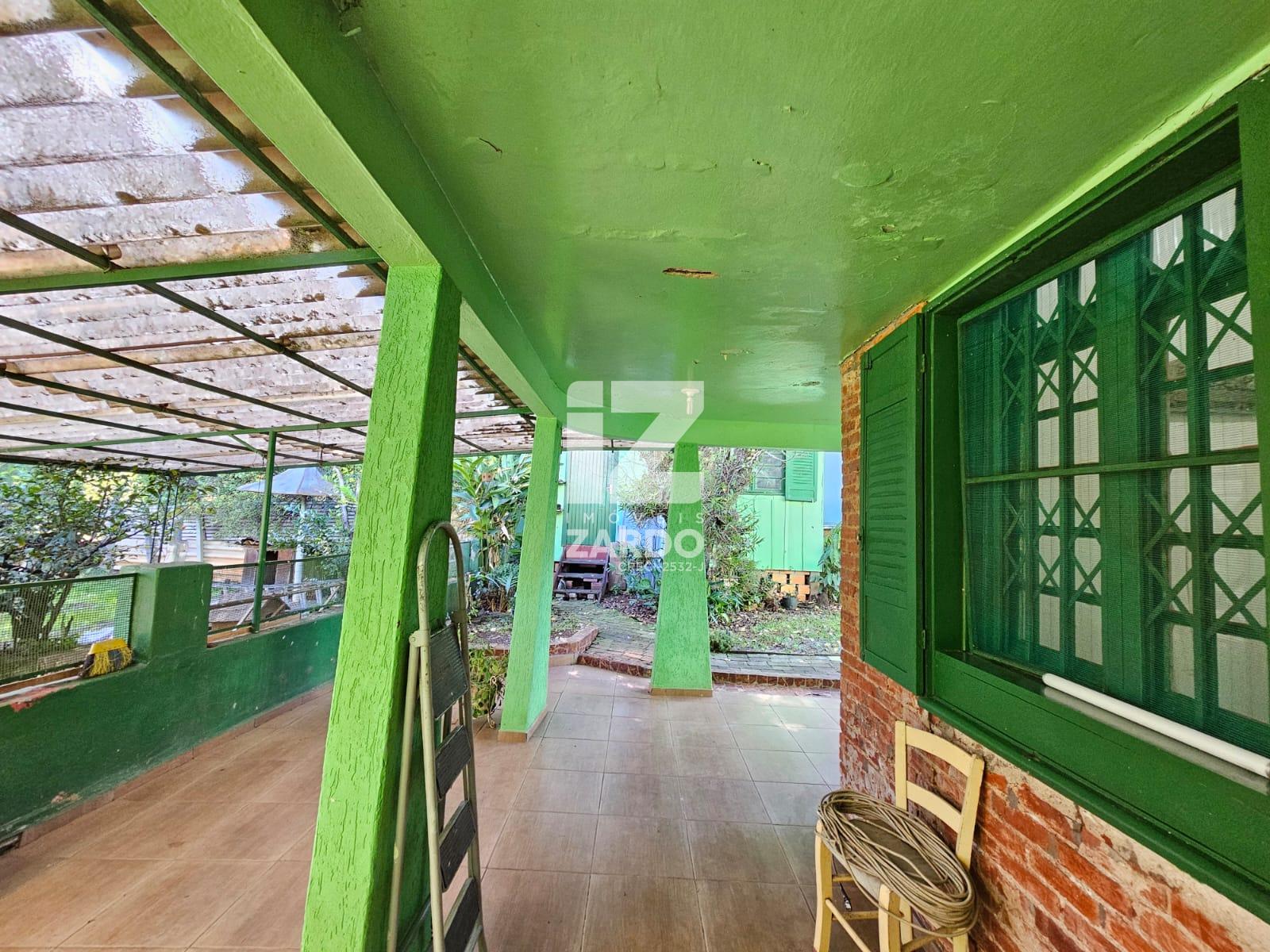 EXCELENTE OPORTUNIDADE PARA LOCAÇÃO, CASA EM MADEIRA, NO CENTR...