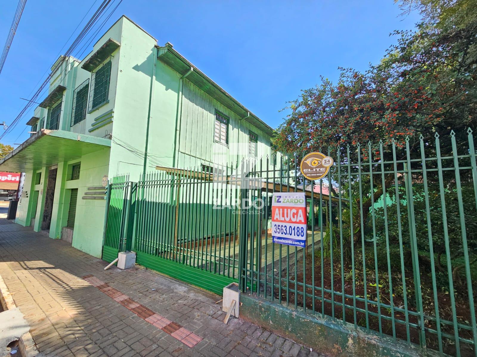 EXCELENTE OPORTUNIDADE PARA LOCAÇÃO, CASA EM MADEIRA, NO CENTR...