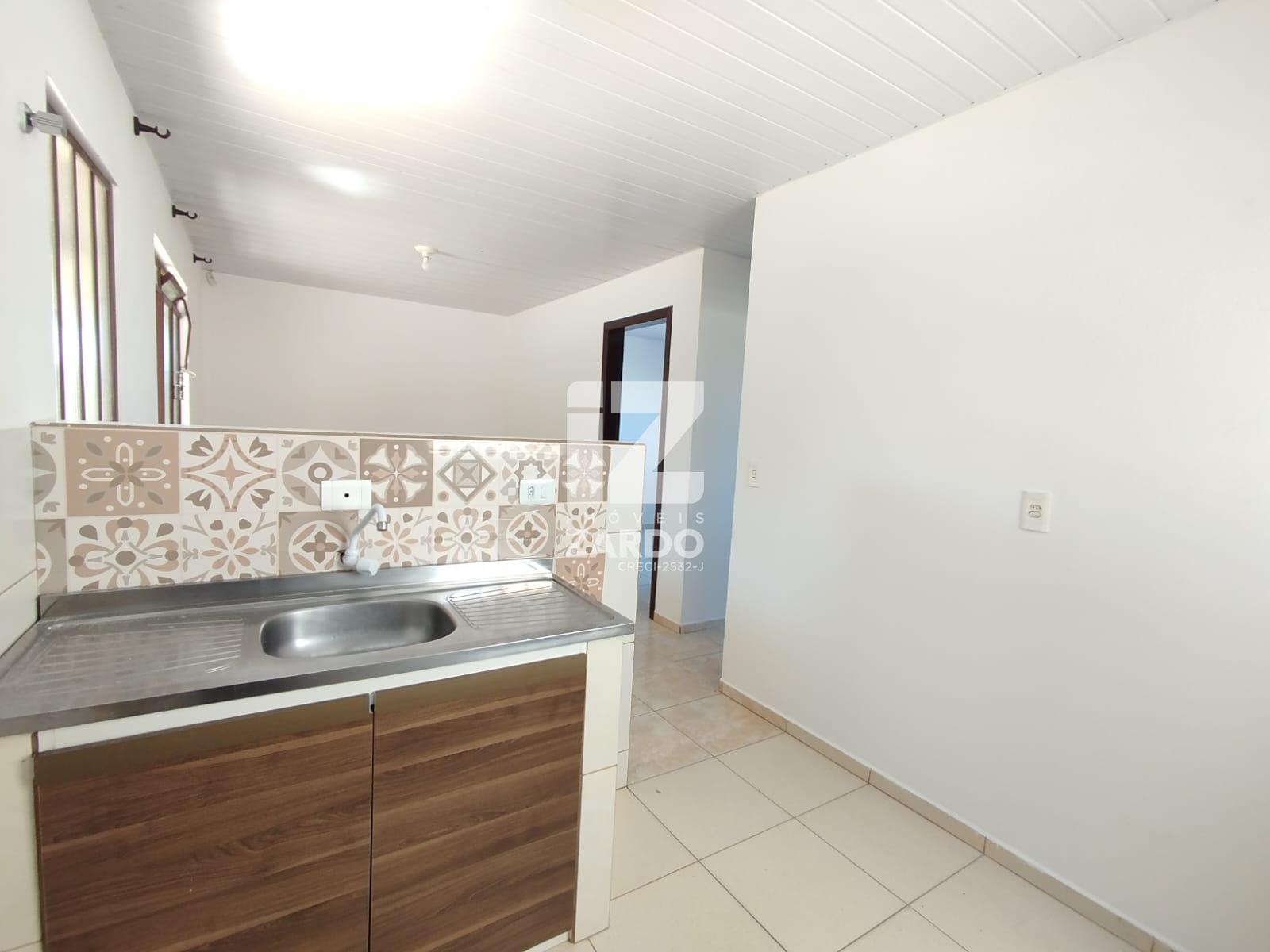 APARTAMENTO 02, BAIRRO SANTA CATARINA, CONTENDO 02 QUARTOS.