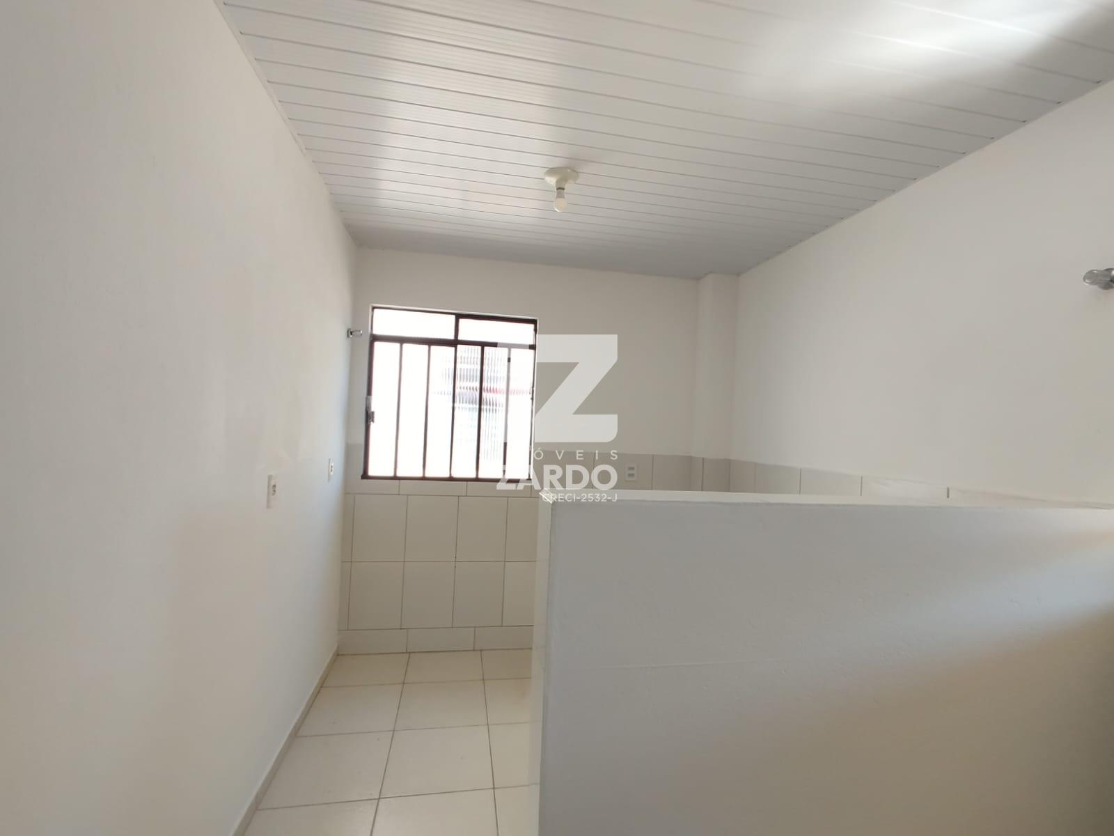APARTAMENTO 02, BAIRRO SANTA CATARINA, CONTENDO 02 QUARTOS.