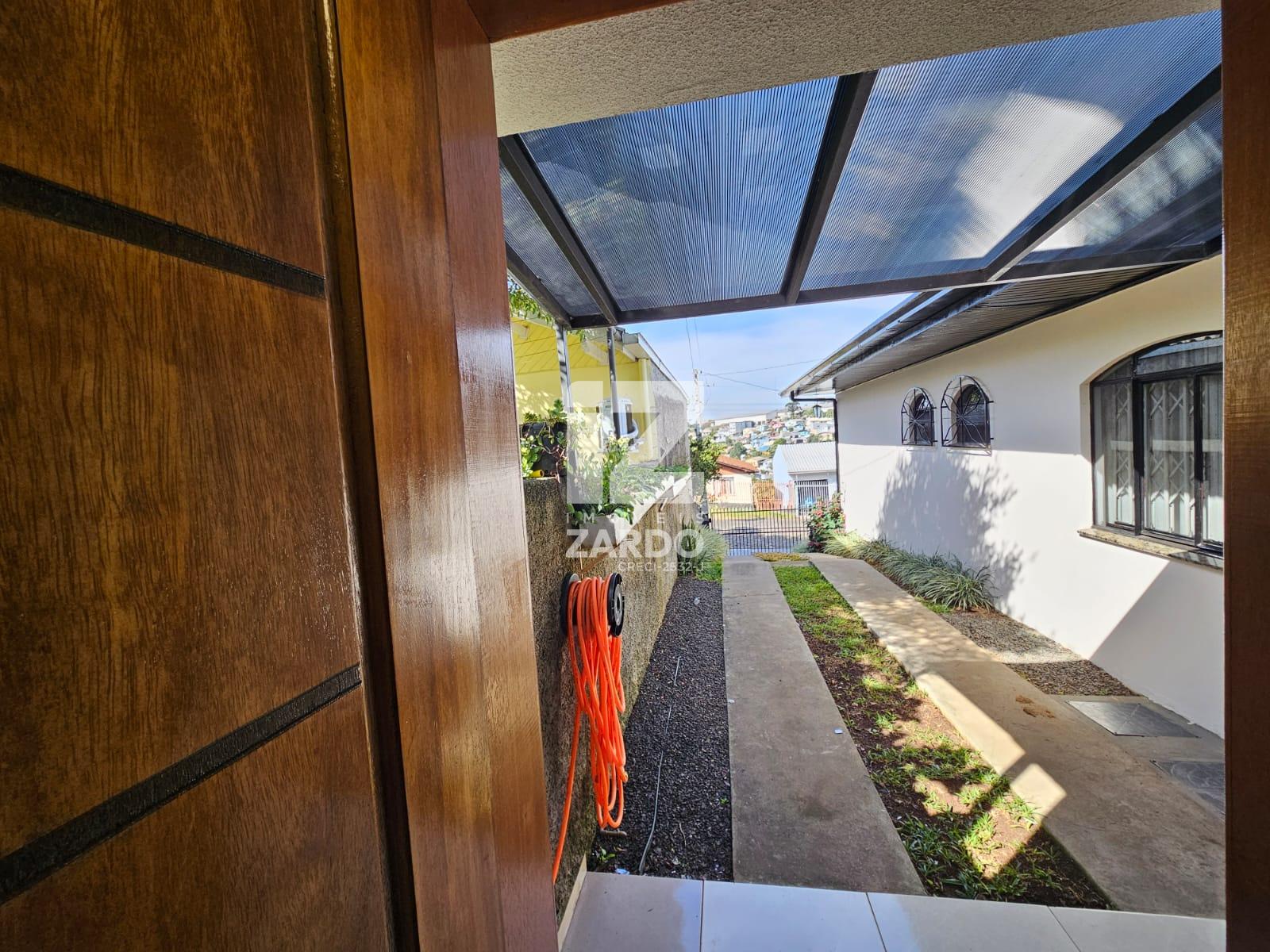 CASA FUNDOS, BAIRRO BOM JESUS, COM 02 QUARTOS, CONFORTO E PRIV...