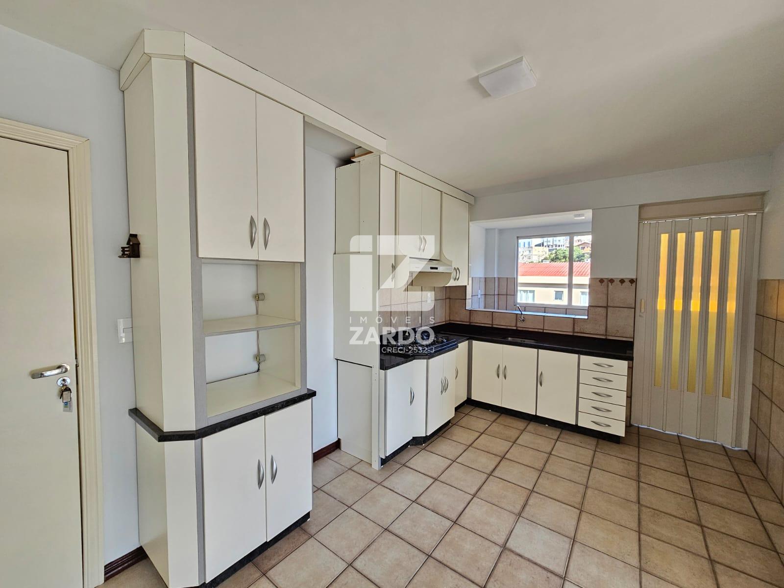 EXCELENTE APARTAMENTO SEMIMOBILIADO, ED. GENÉSIO CRUZ, PARA LO...