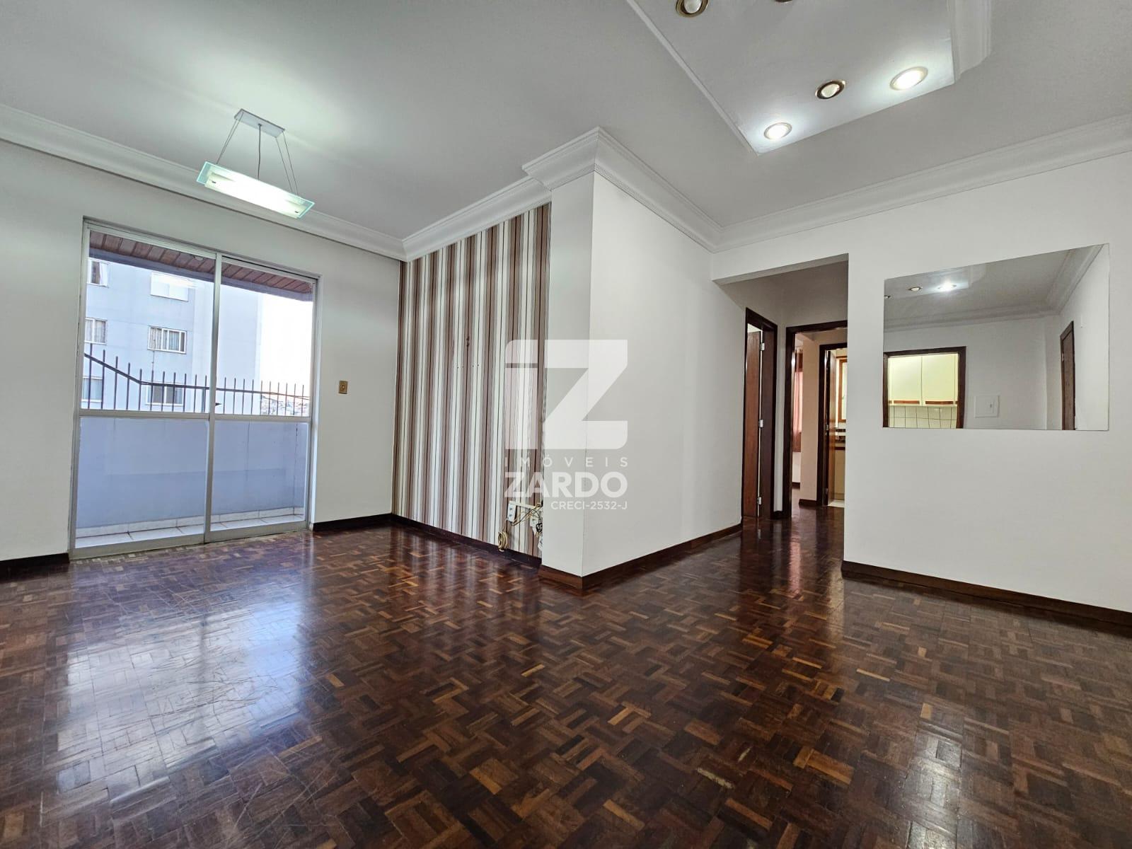 EXCELENTE APARTAMENTO TÉRREO, SEMIMOBILIADO, COM SUÍTE E 01 VA...