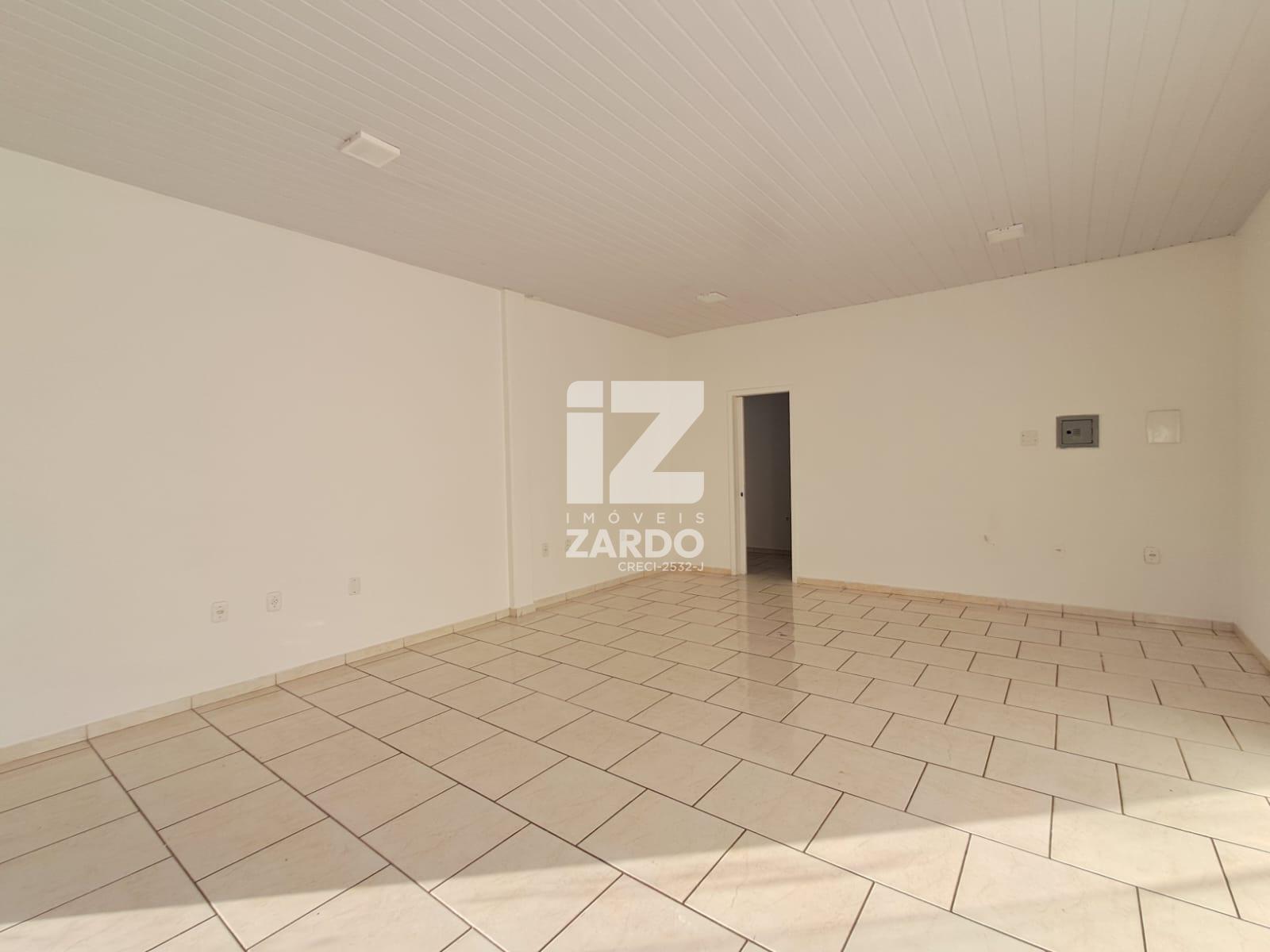 SALA COMERCIAL PARA LOCAÇÃO, CONTENDO APROX. 50M² E UM BANHEIRO
