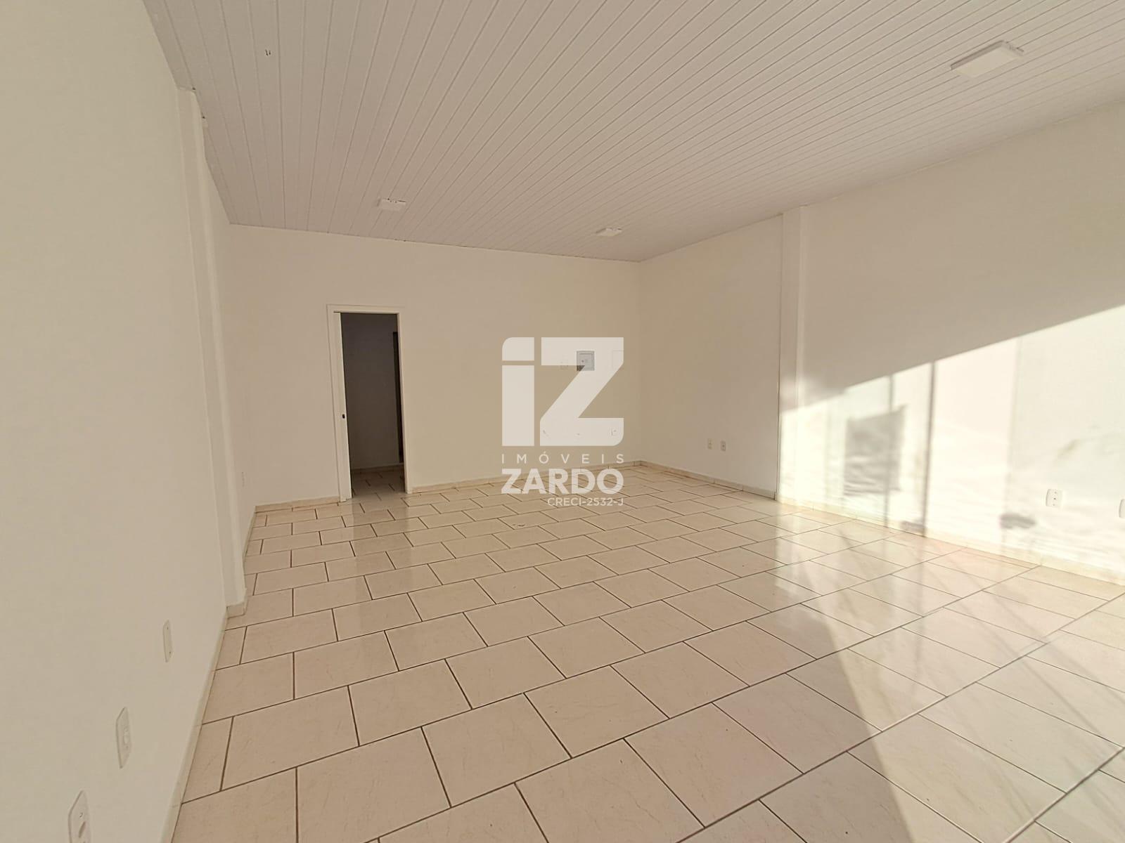SALA COMERCIAL PARA LOCAÇÃO, CONTENDO APROX. 50M² E UM BANHEIRO